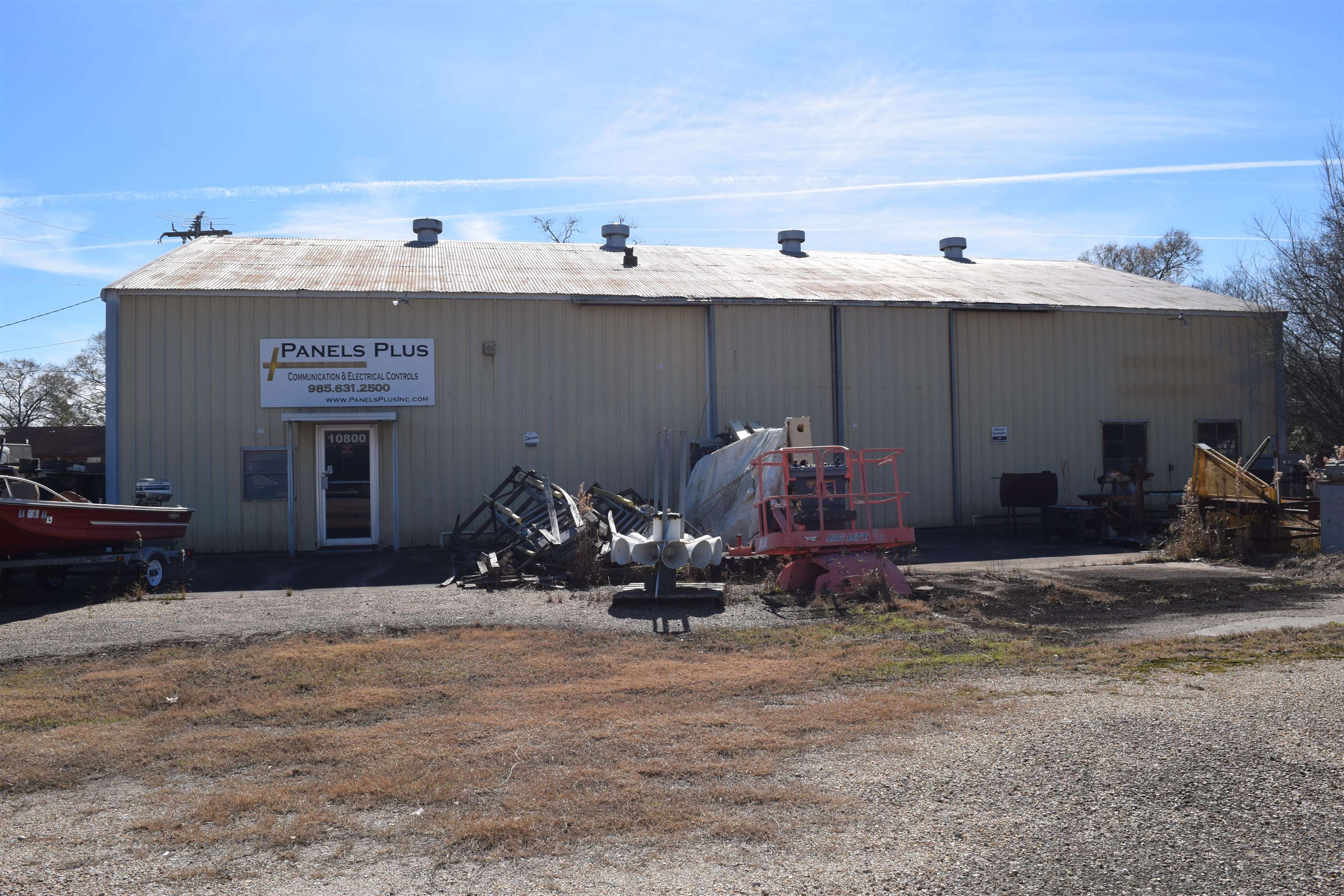 10800 Hwy 182