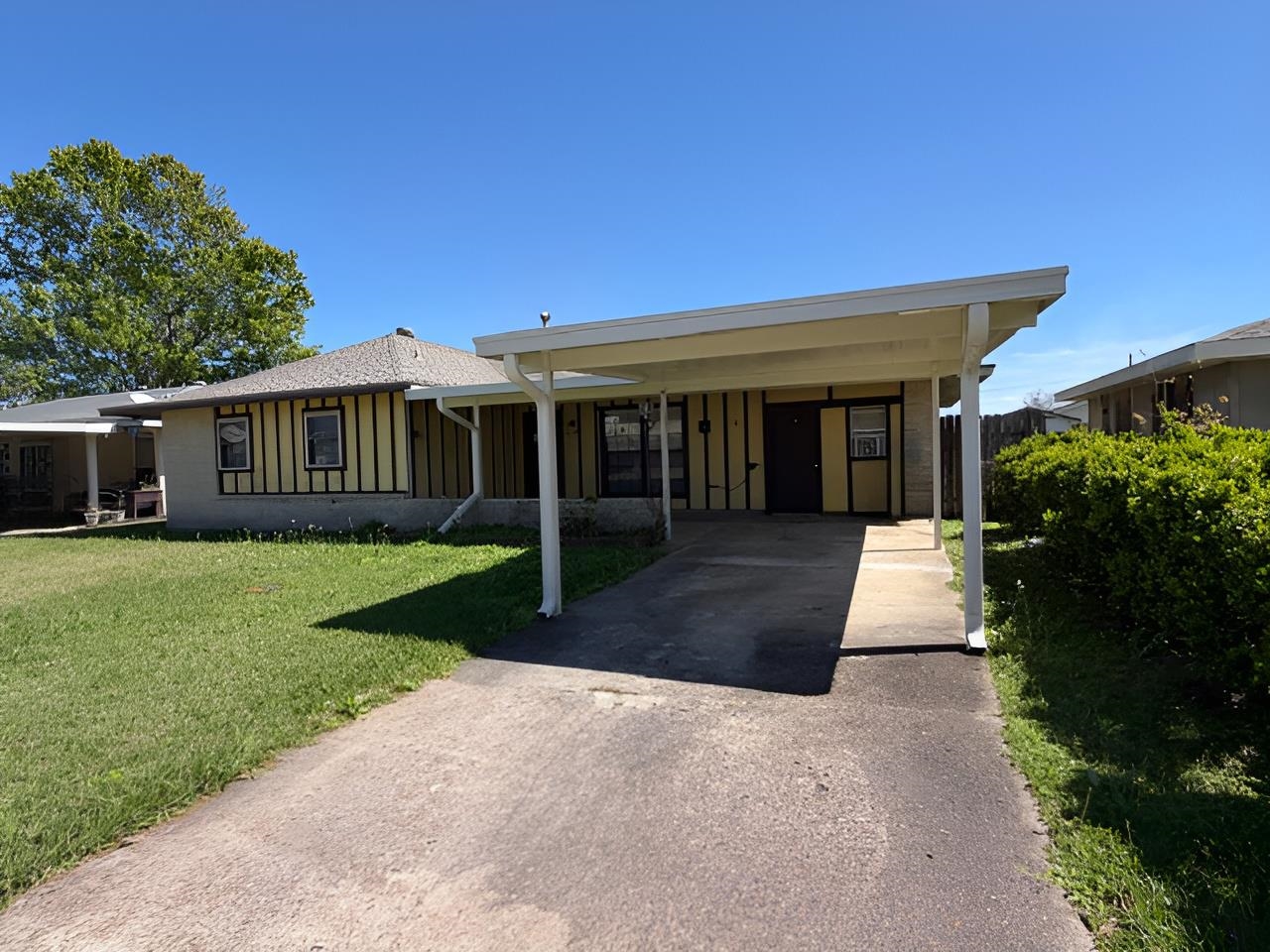 405 Dauphine Ave