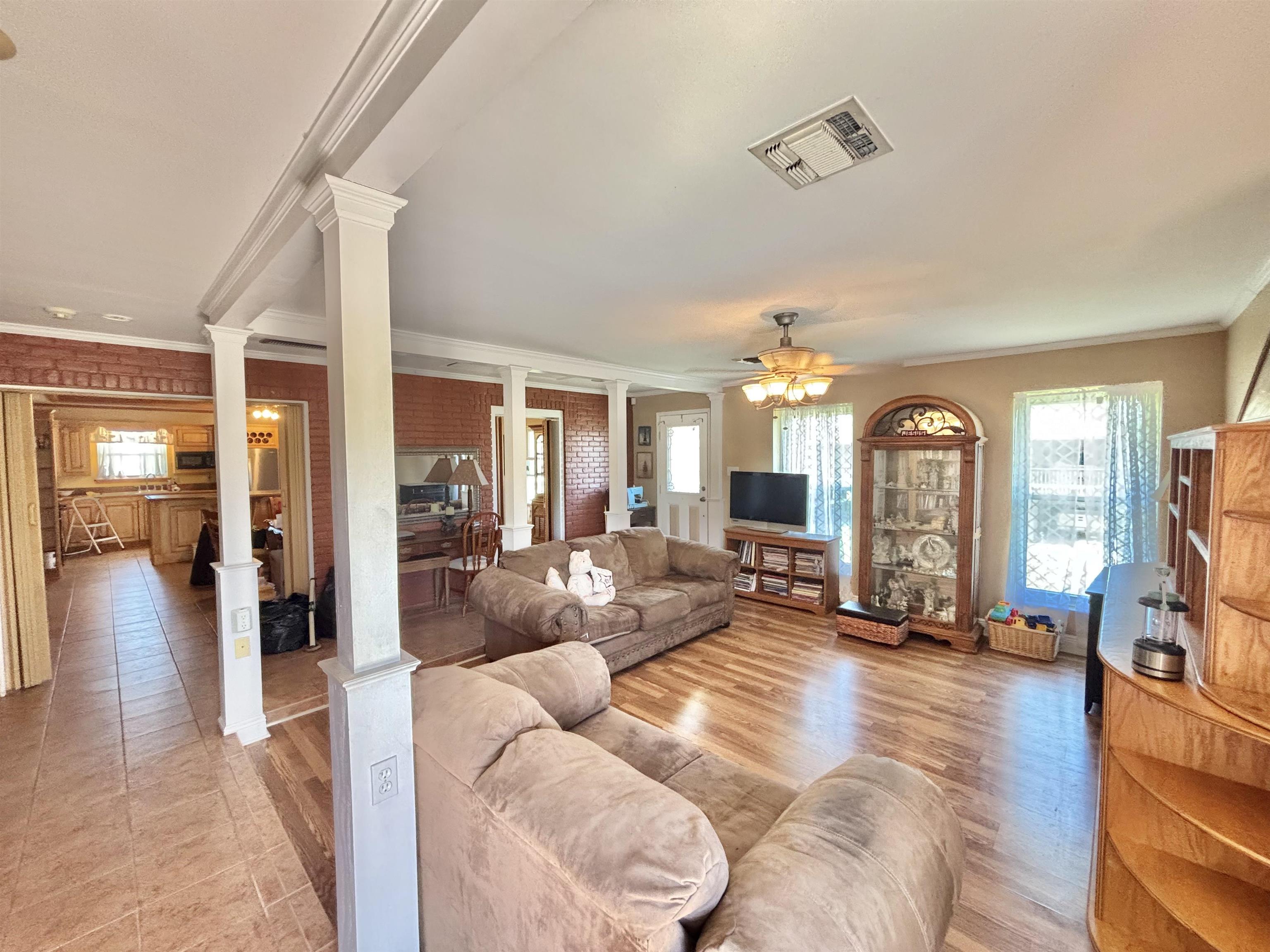 106 Hillary Ct