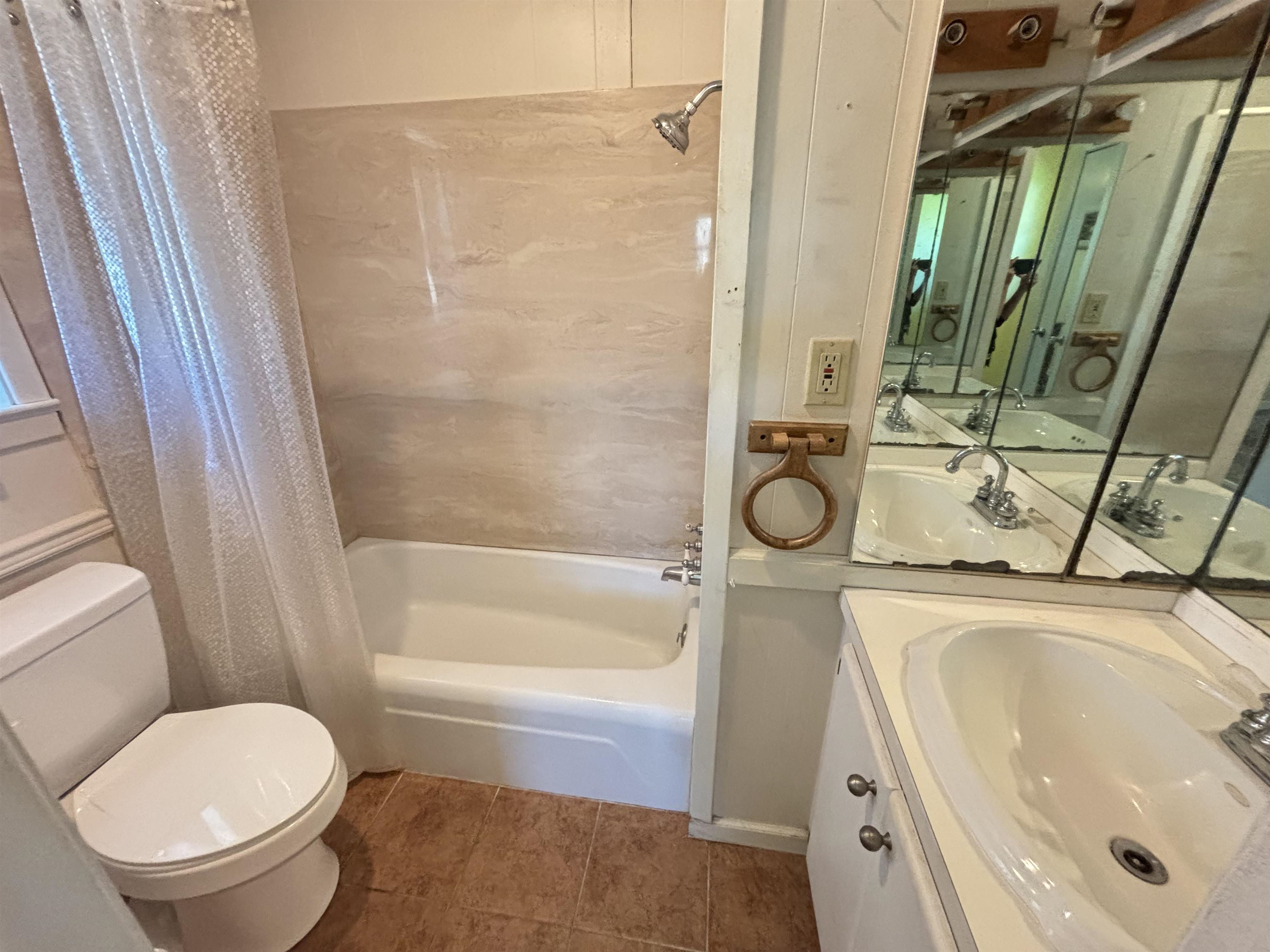 106 Hillary Ct