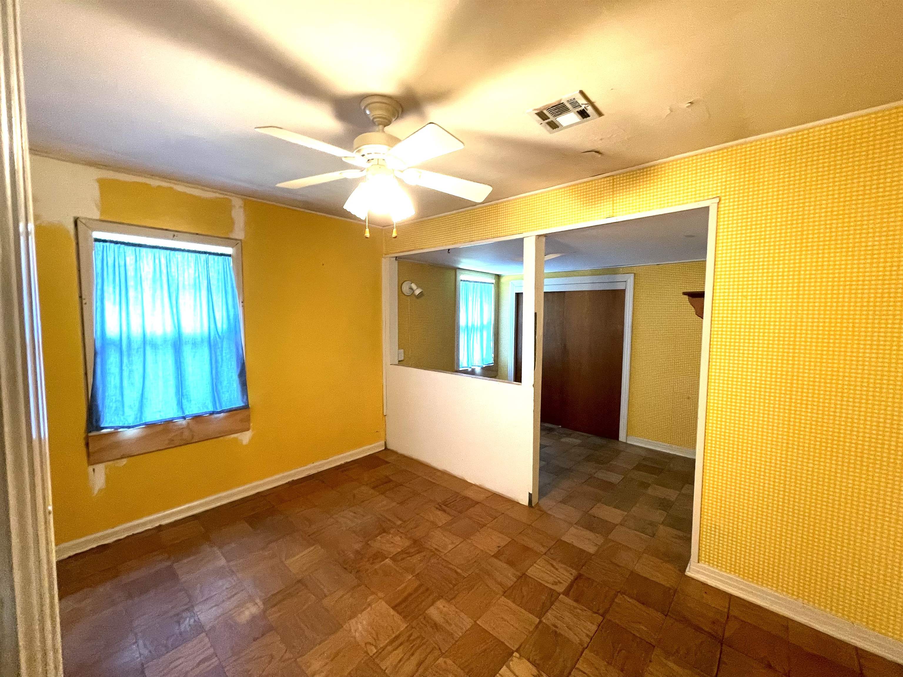807 Wright Ave