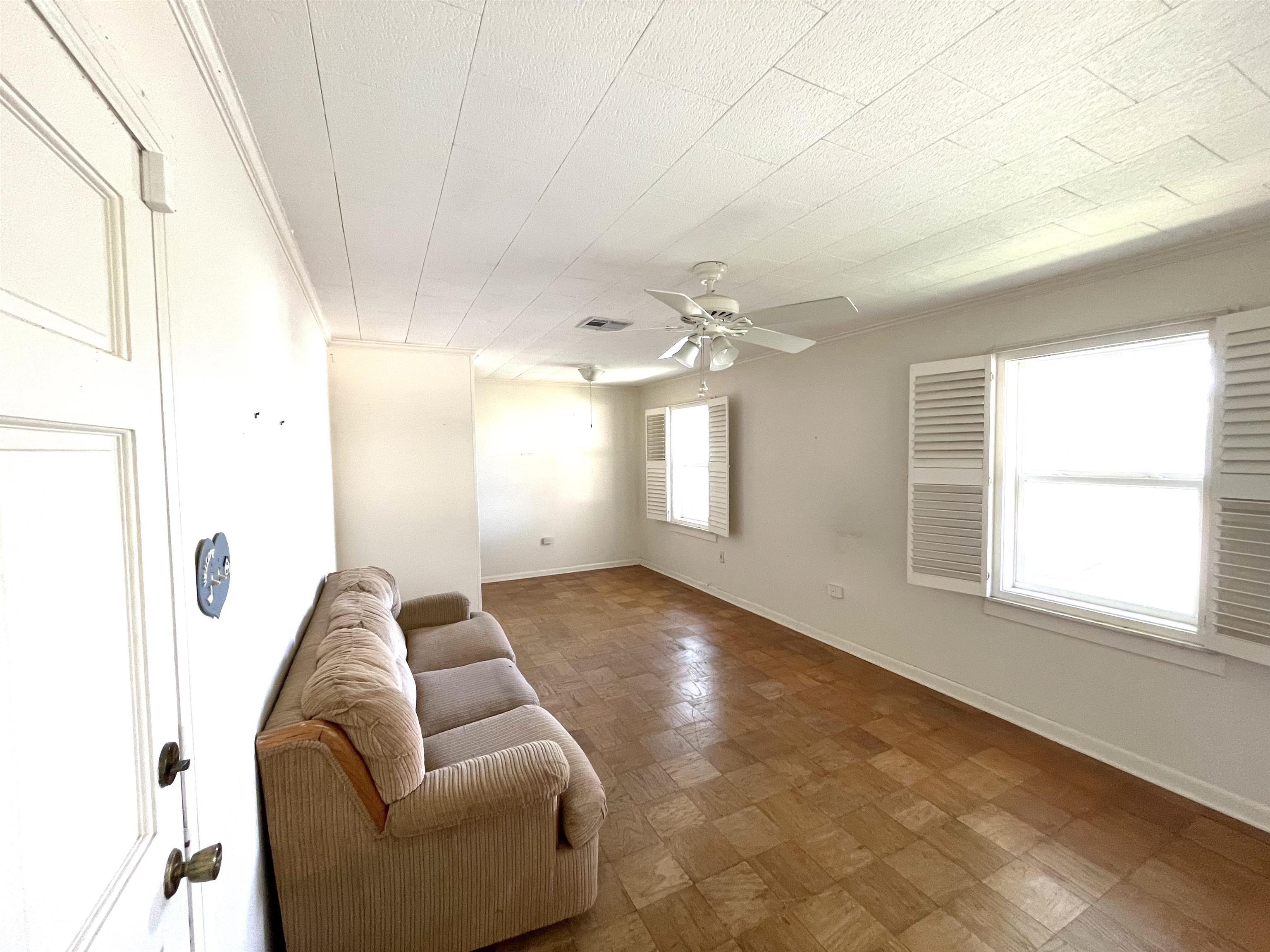 807 Wright Ave