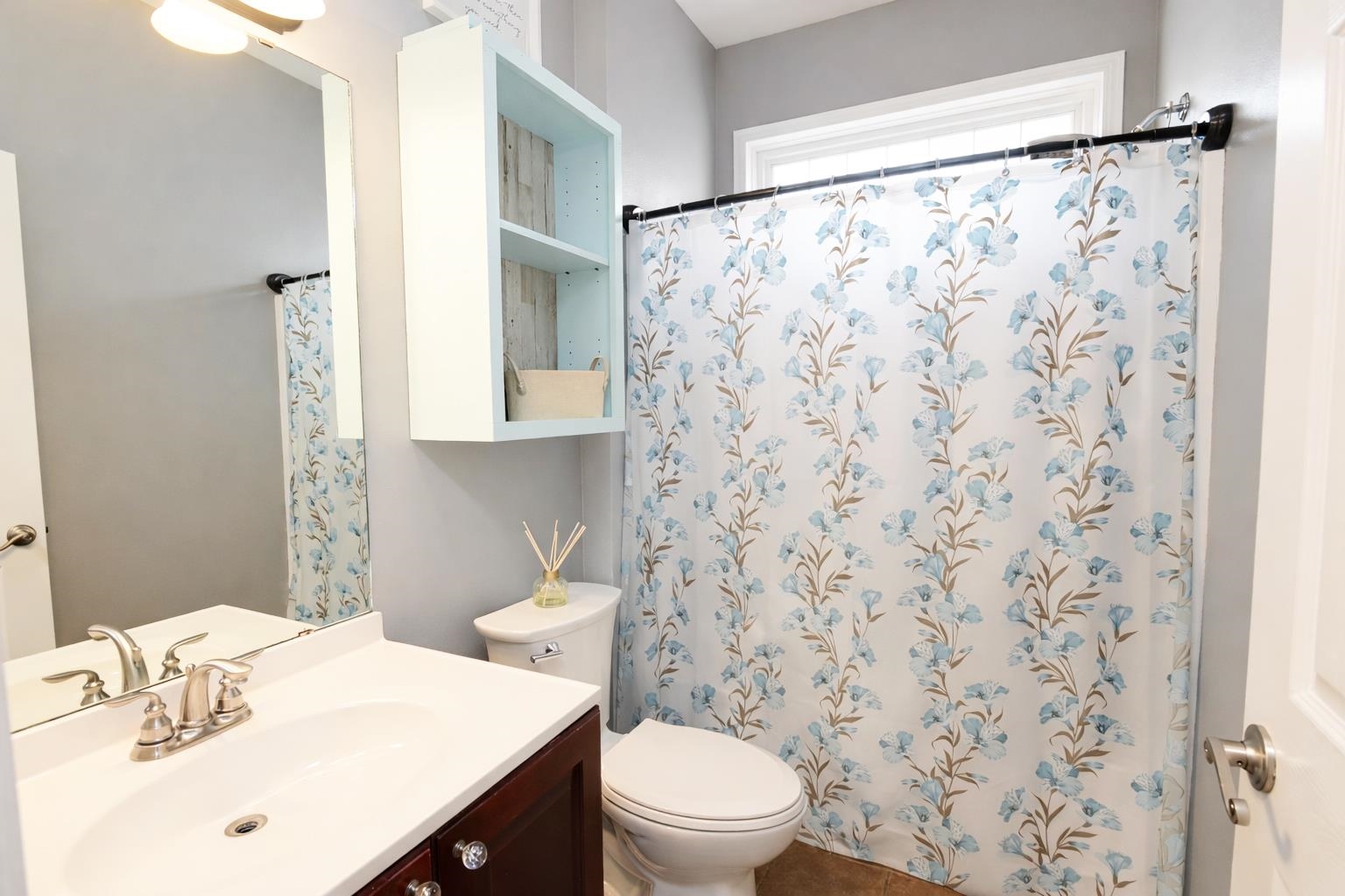 306 Julie St