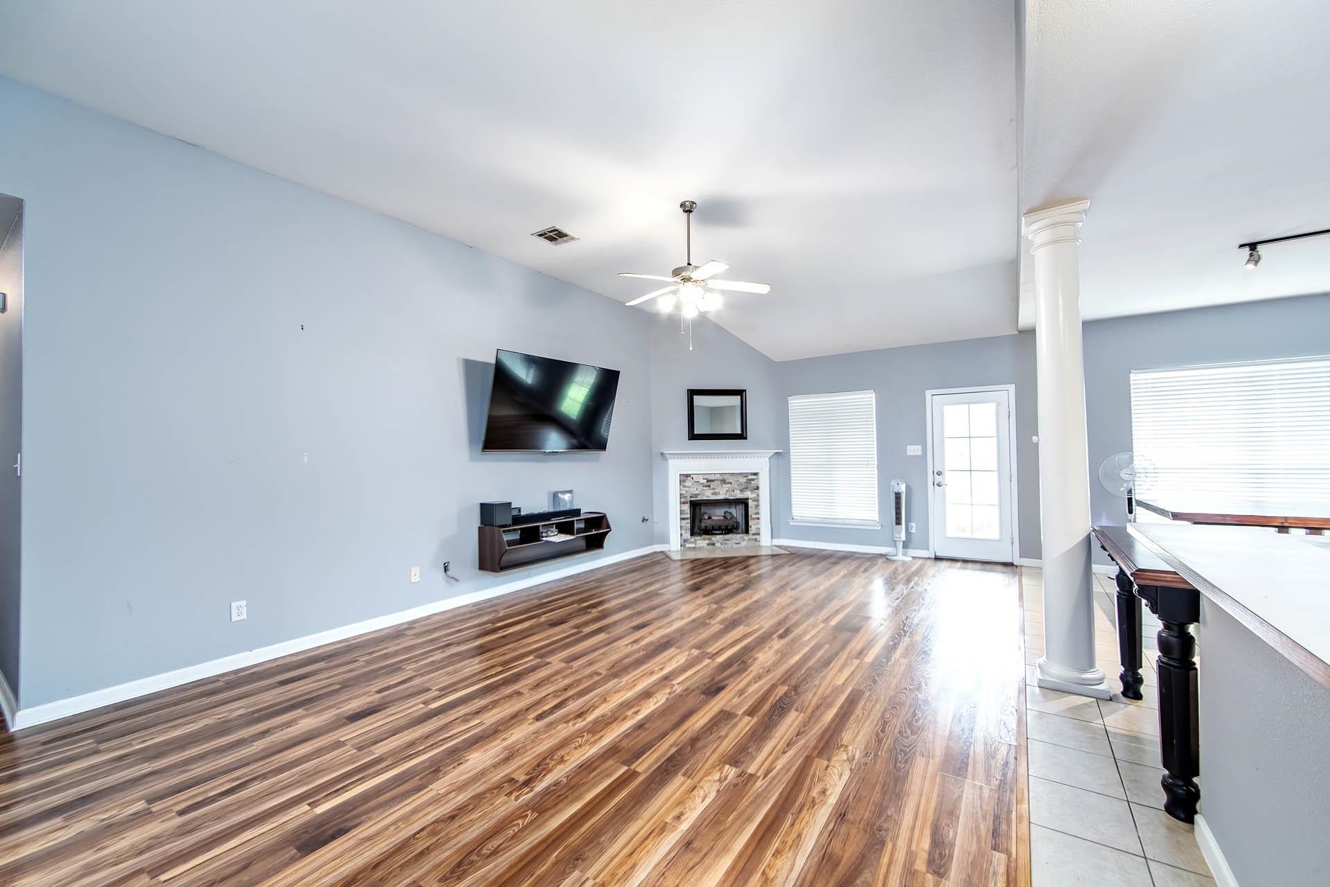 26286 Poplar Glen Dr