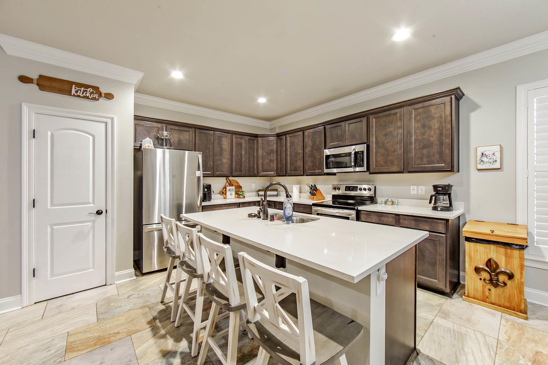 317 Highland Oaks Ave