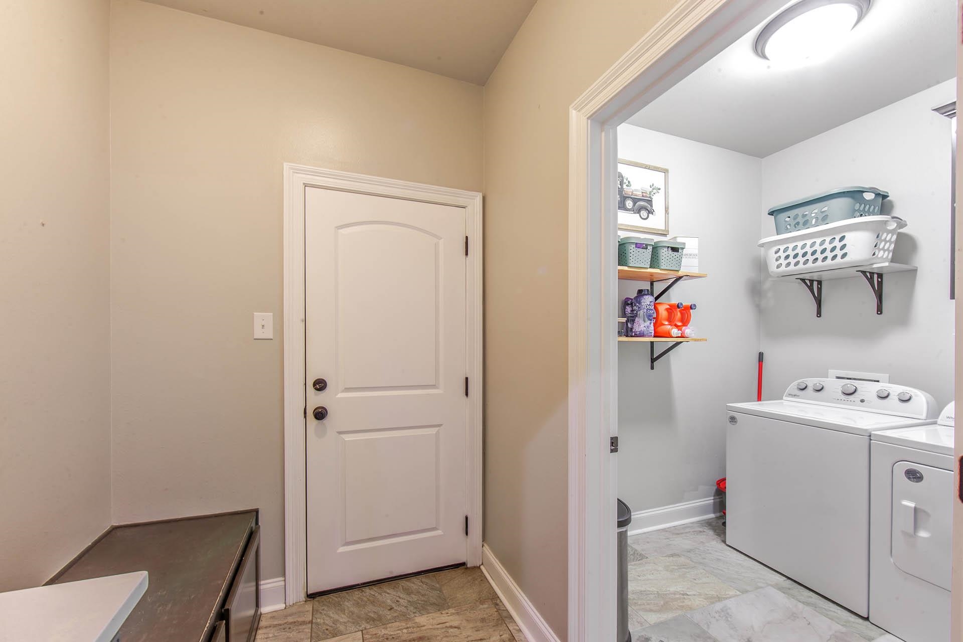 317 Highland Oaks Ave