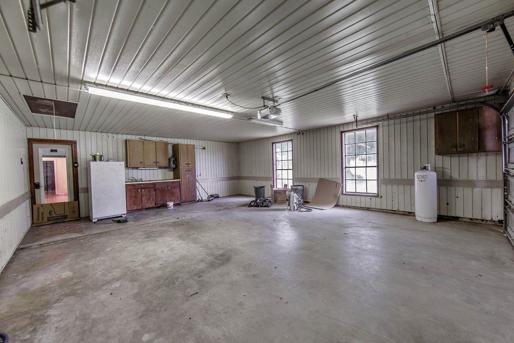 376 Highway 652