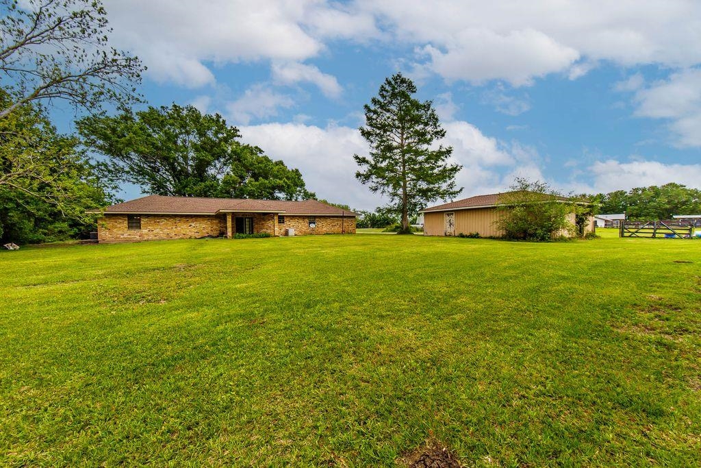 376 Highway 652