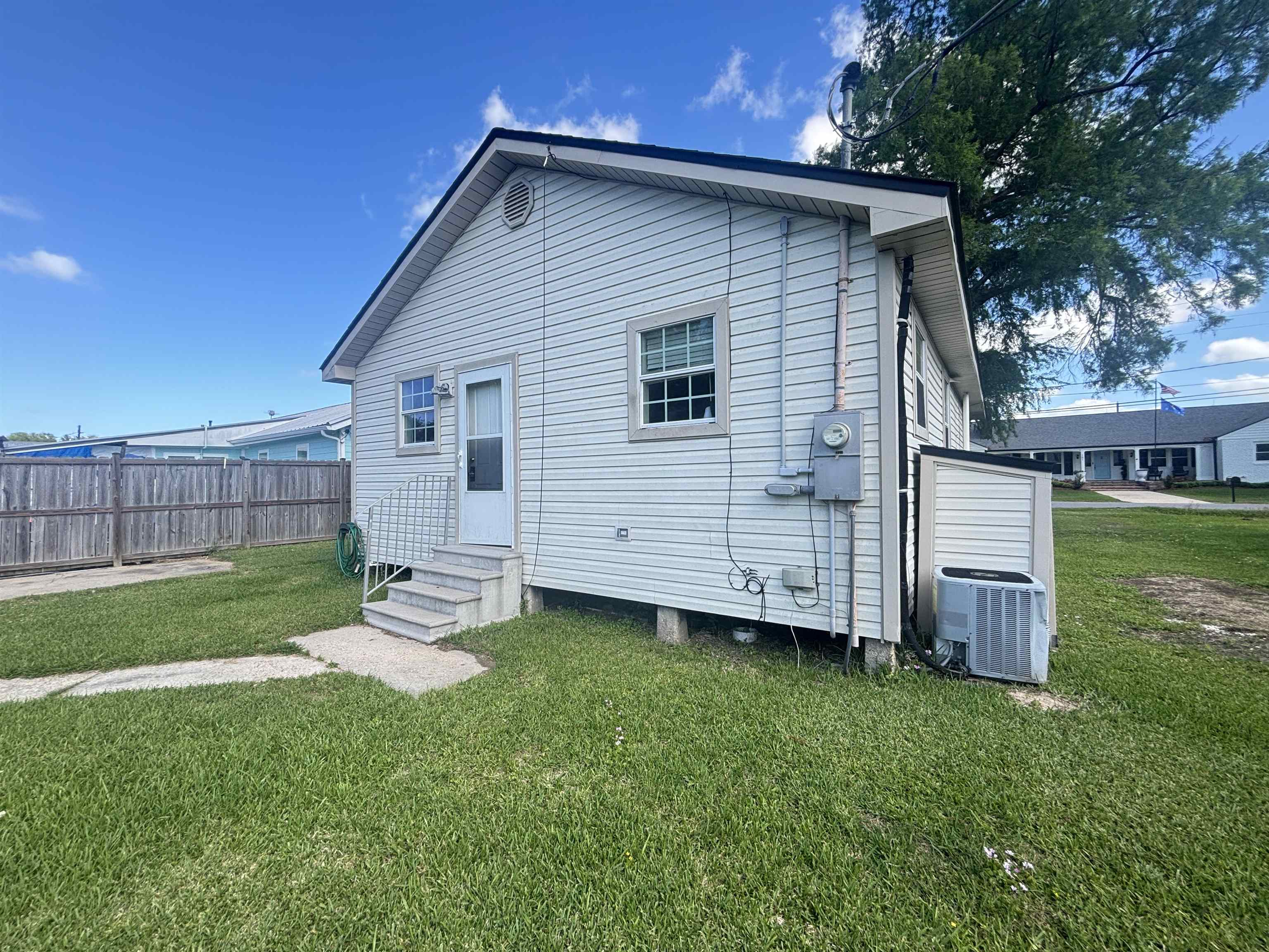 136 Catherine St