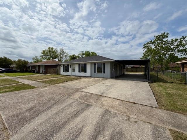 3728 Thomas Dr