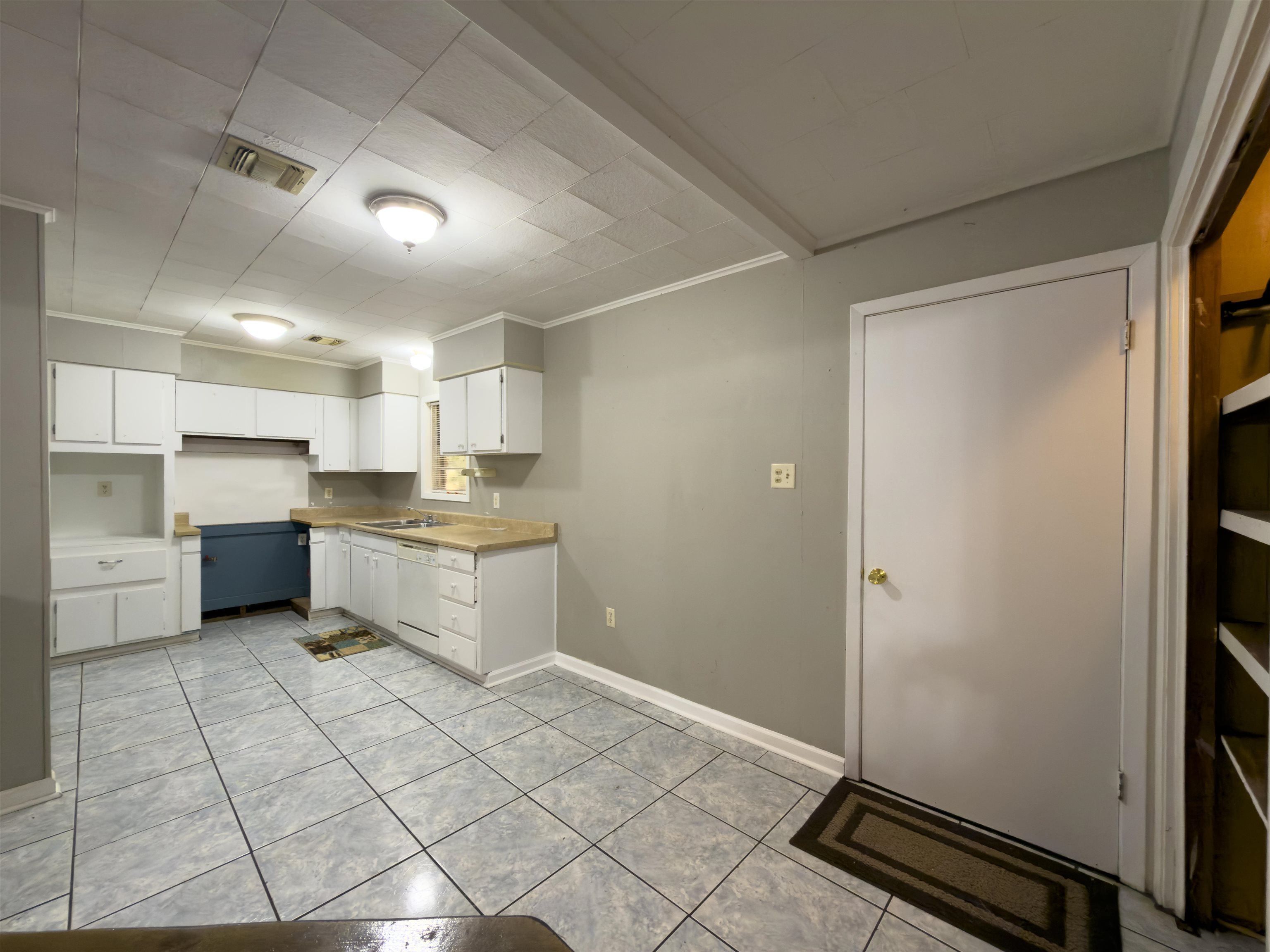212 Fairlane Dr