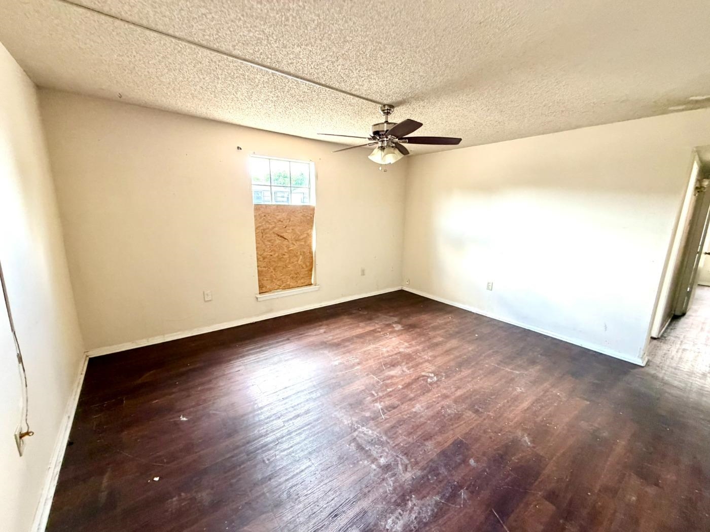 4707 Tigerland Ave