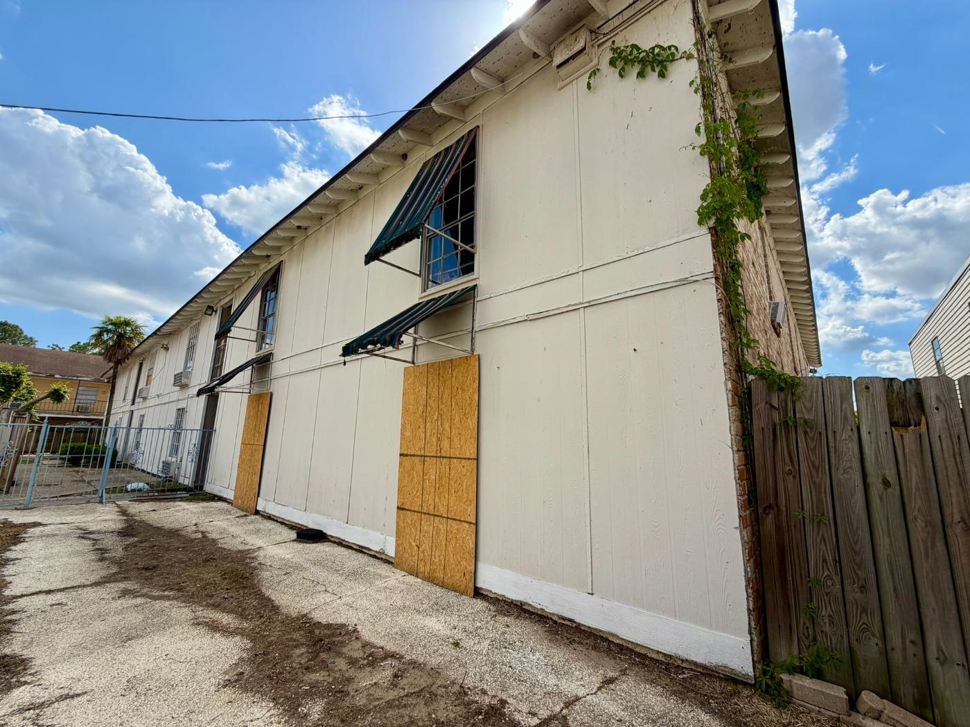 4707 Tigerland Ave