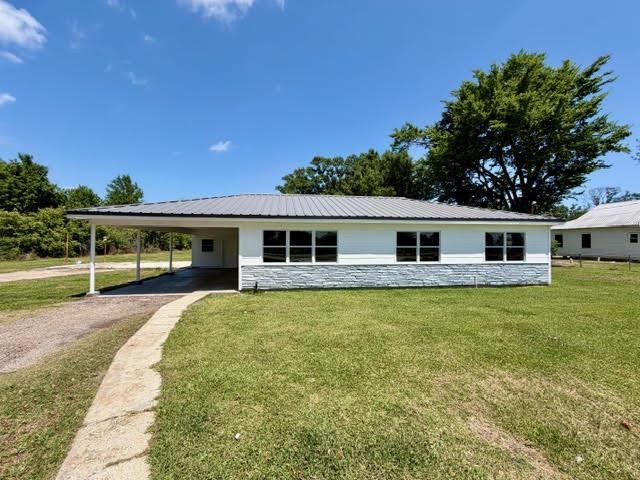 857 Highway 55