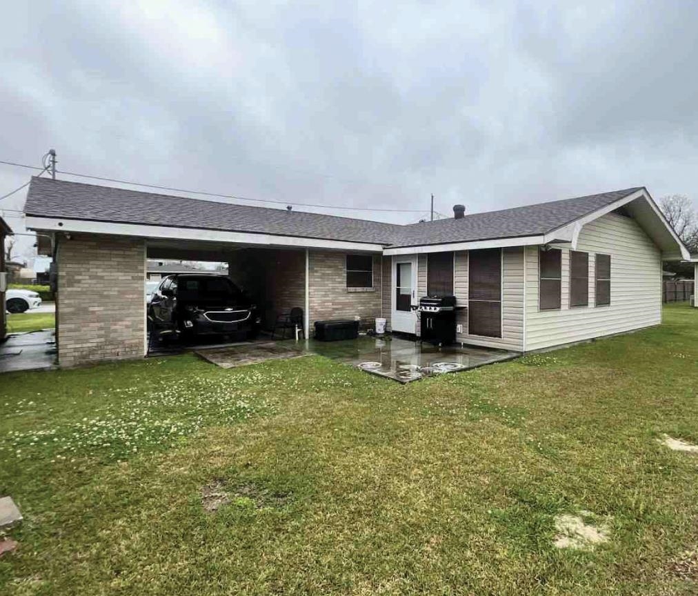 1748 Acadian Dr