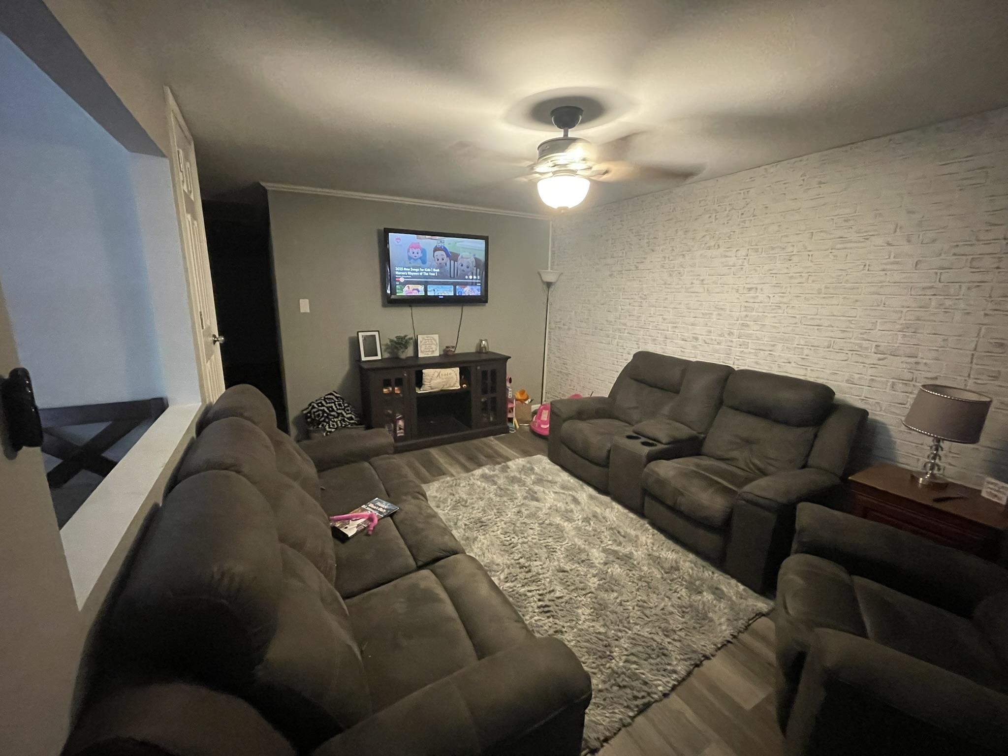1748 Acadian Dr