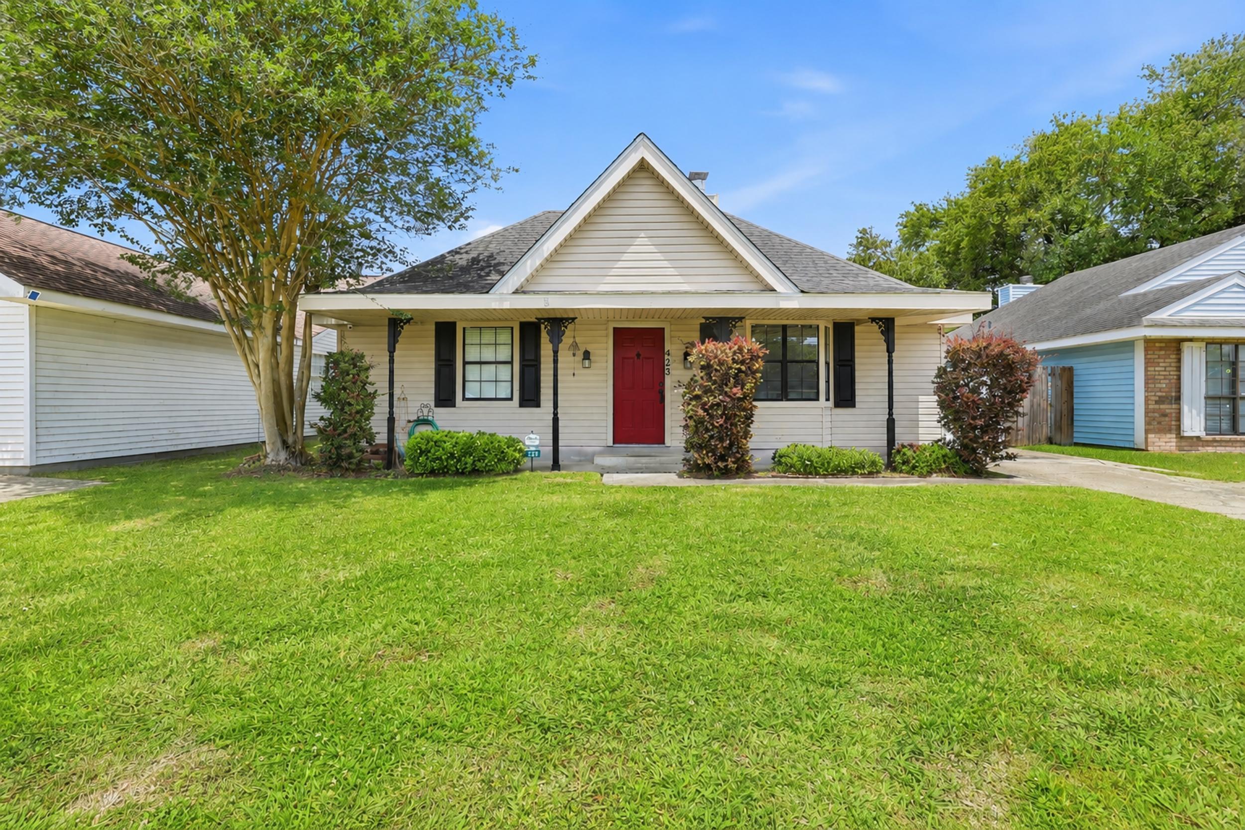 423 Woodfield Boulevard