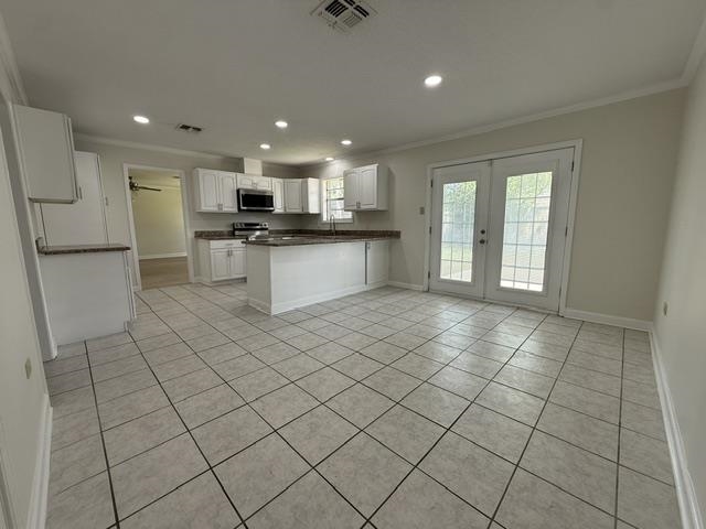 411 Lee Dr
