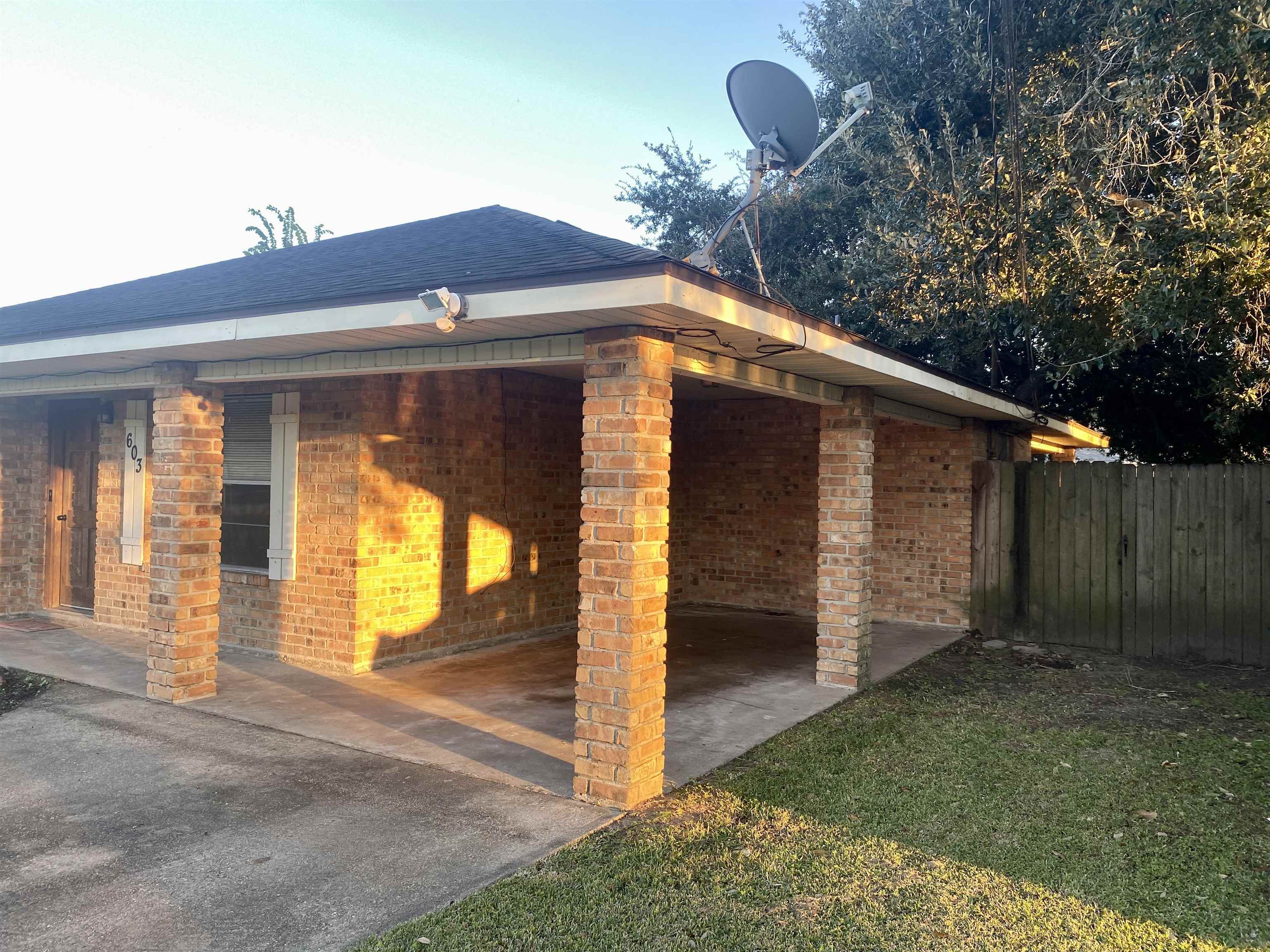 603 David St