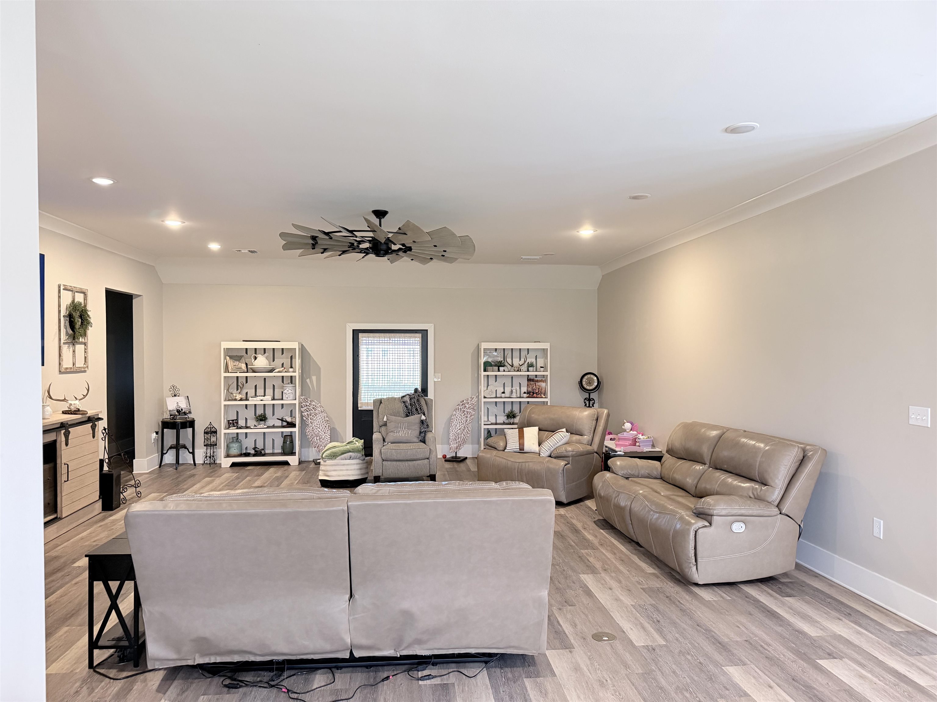 163 Chase Dr