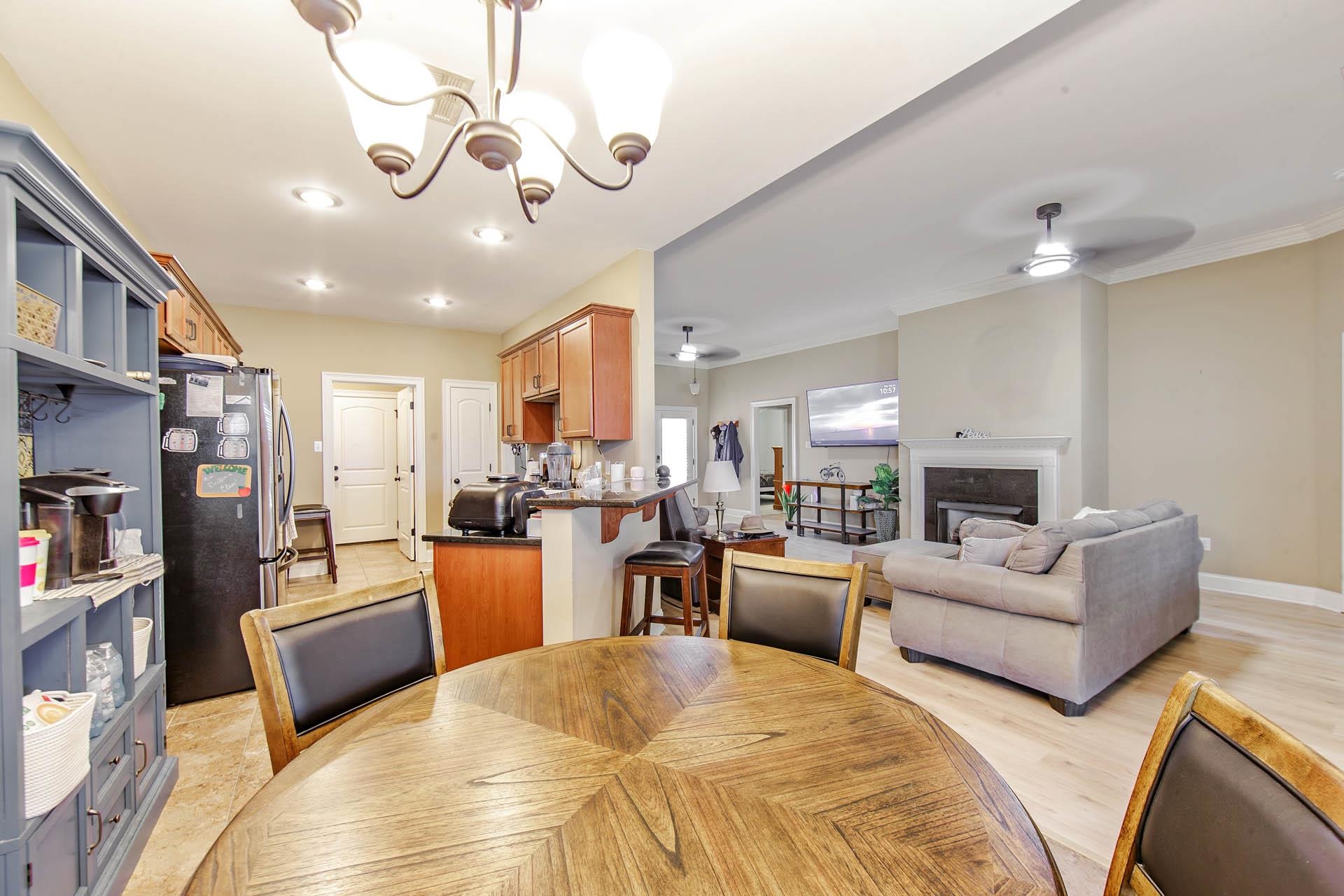 173 Laverne Dr