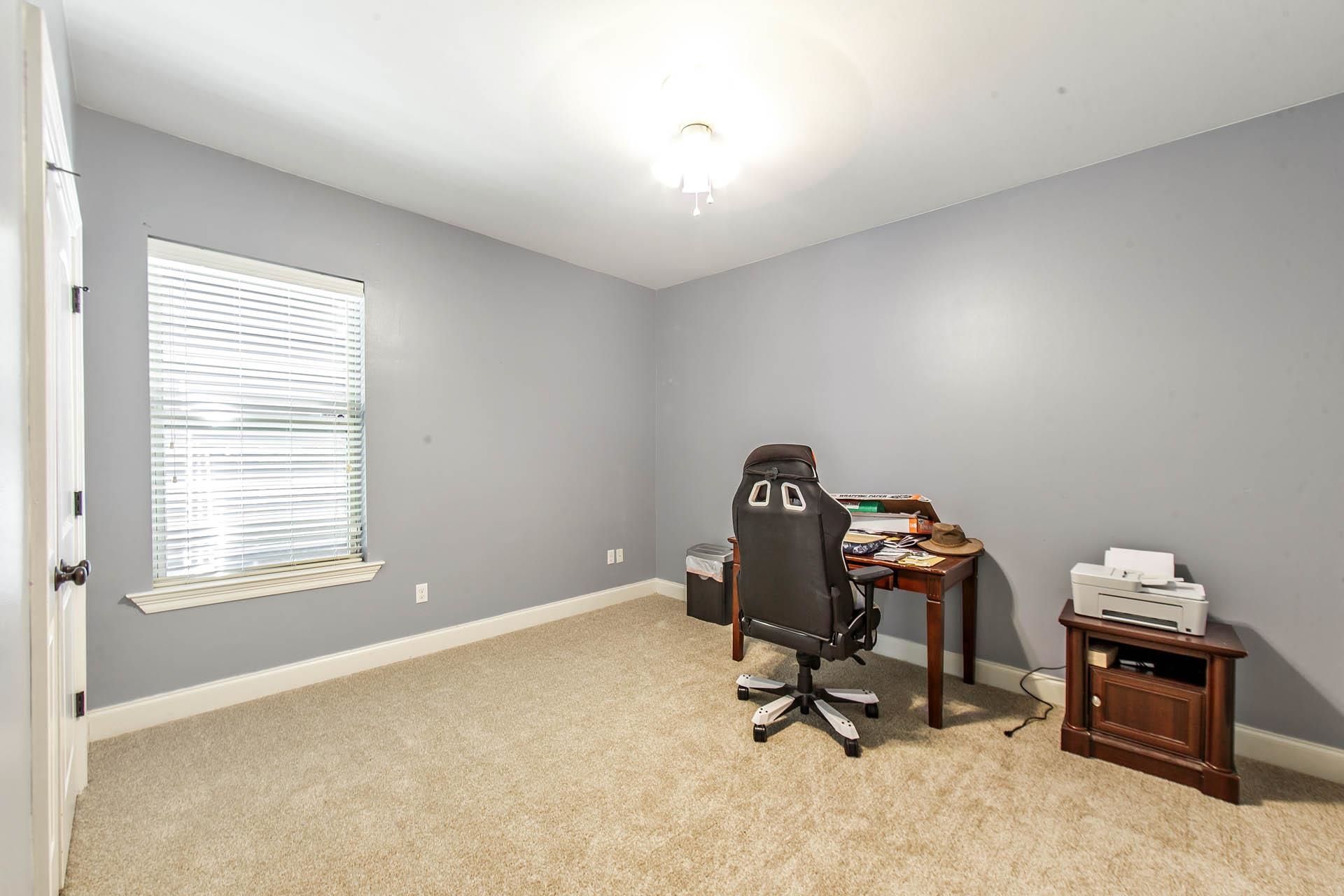 173 Laverne Dr