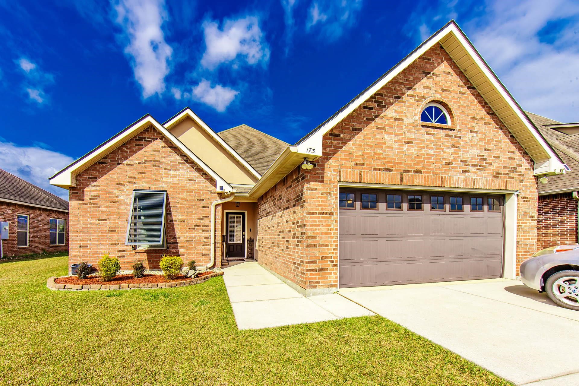 173 Laverne Dr