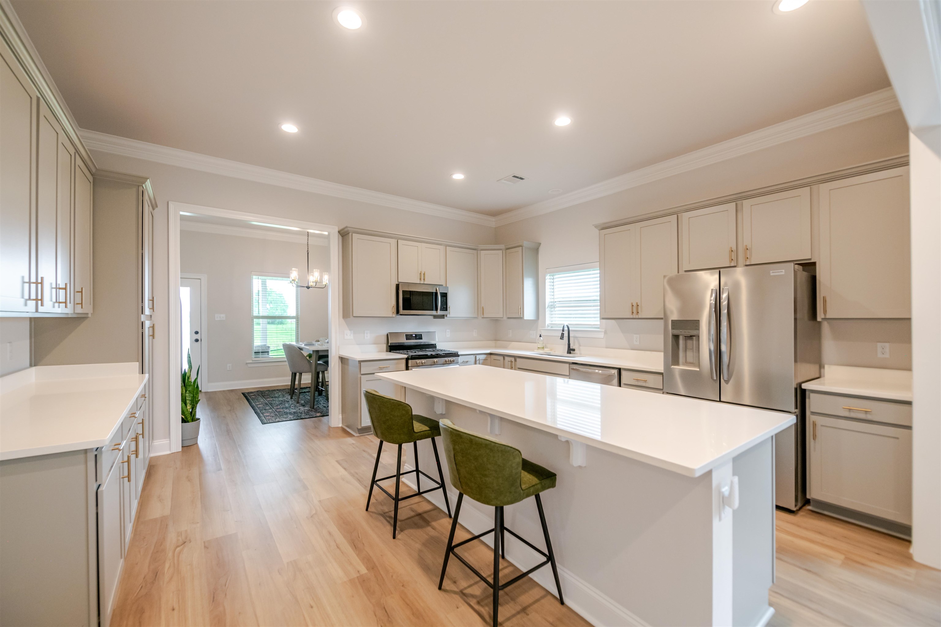 295 Peacock Pointe