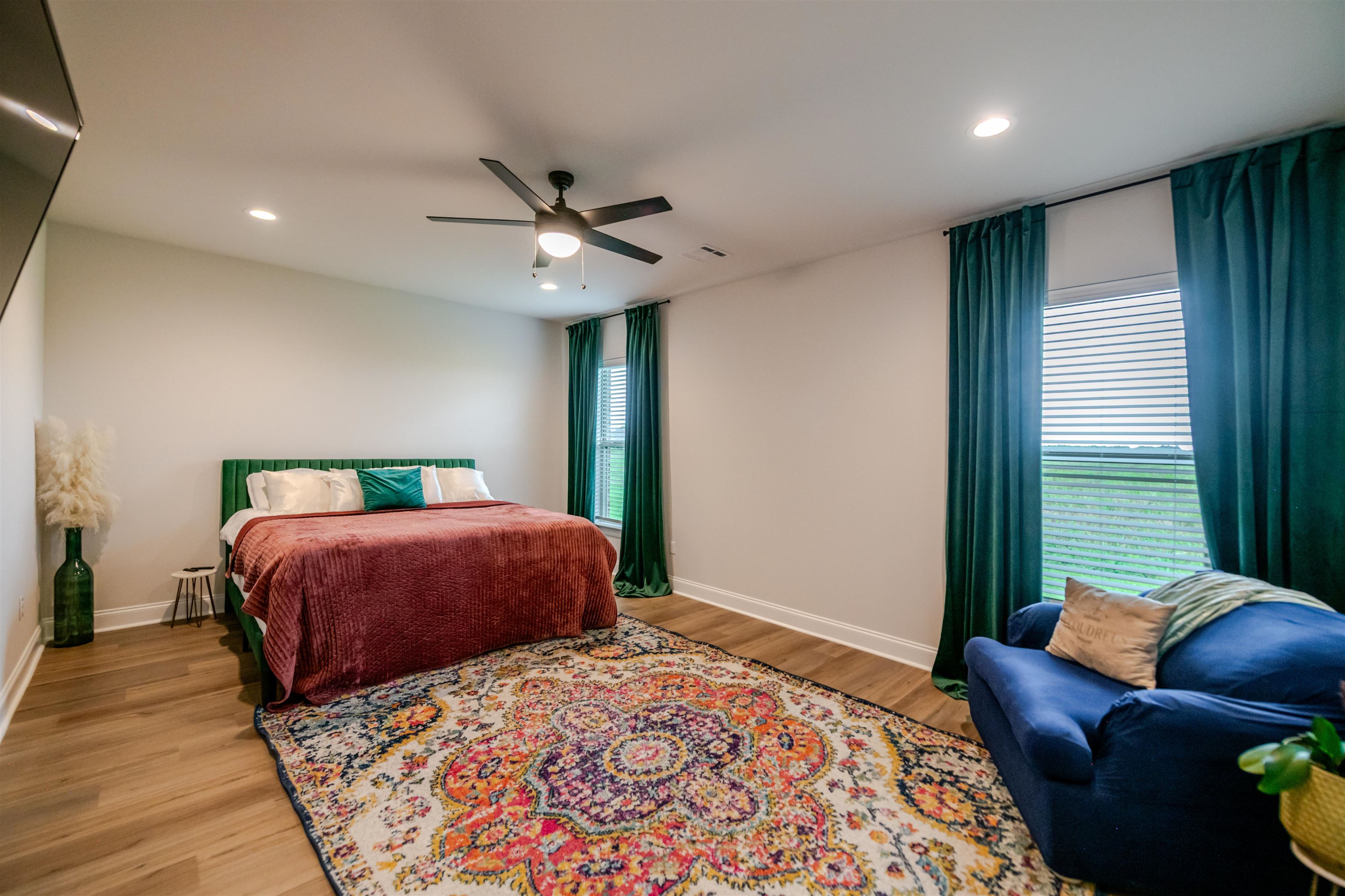 295 Peacock Pointe