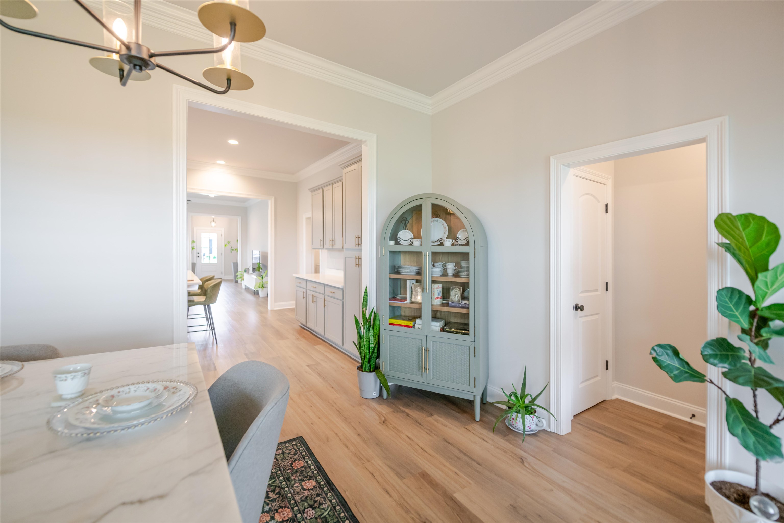 295 Peacock Pointe