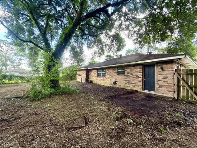 2245 Vickers Dr