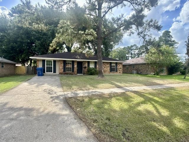 2245 Vickers Dr