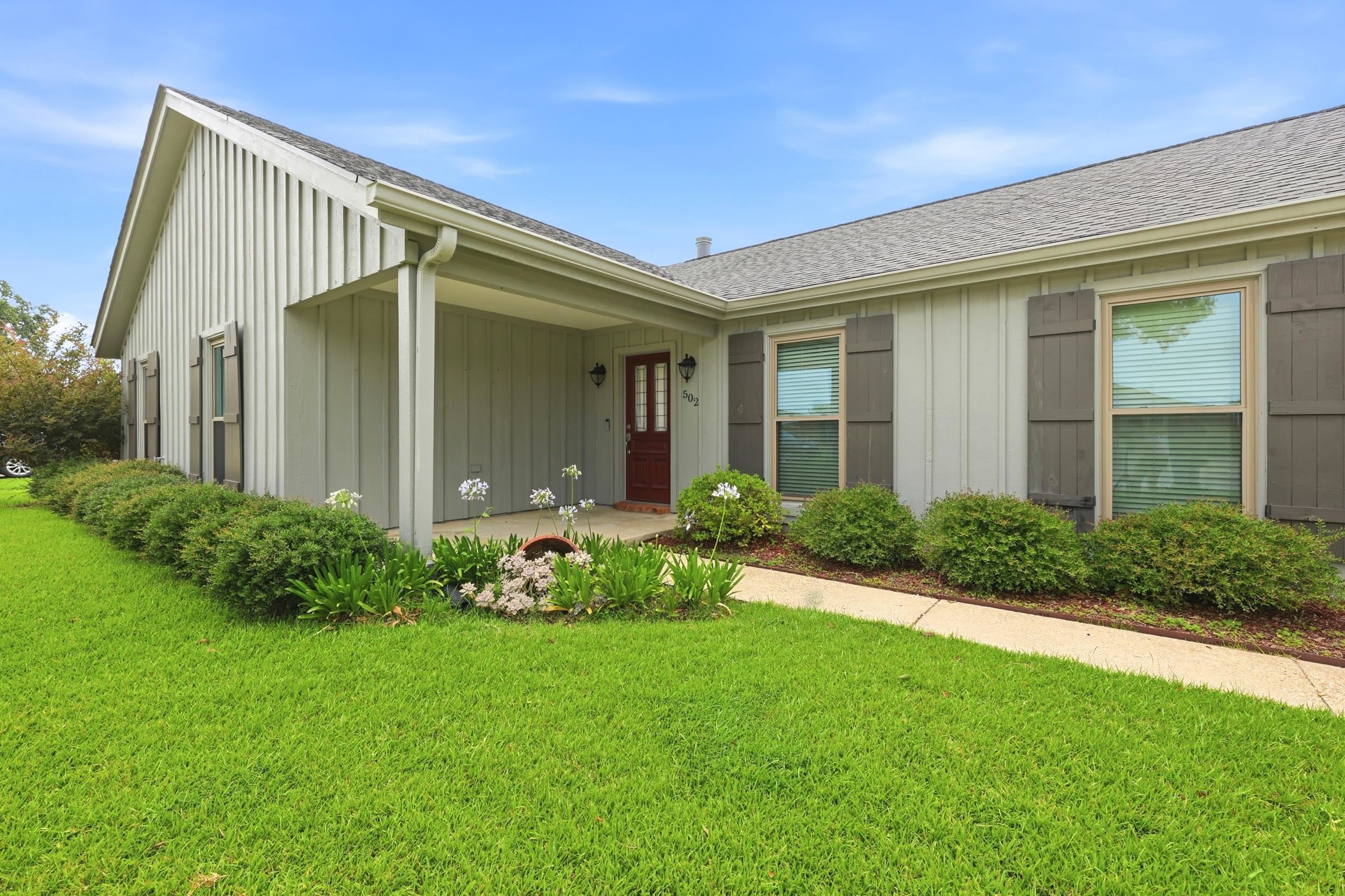 502 Summerfield Dr