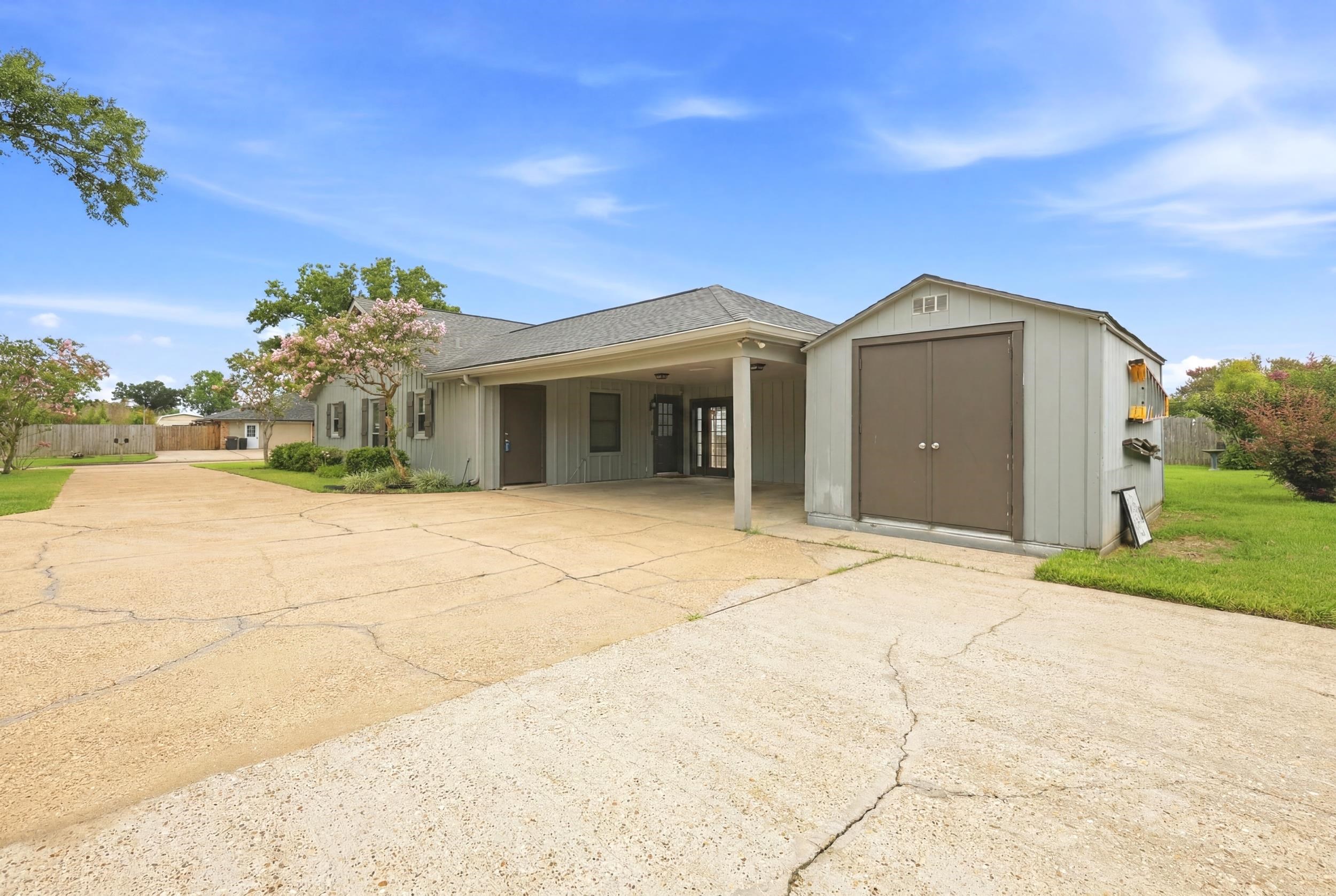 502 Summerfield Dr