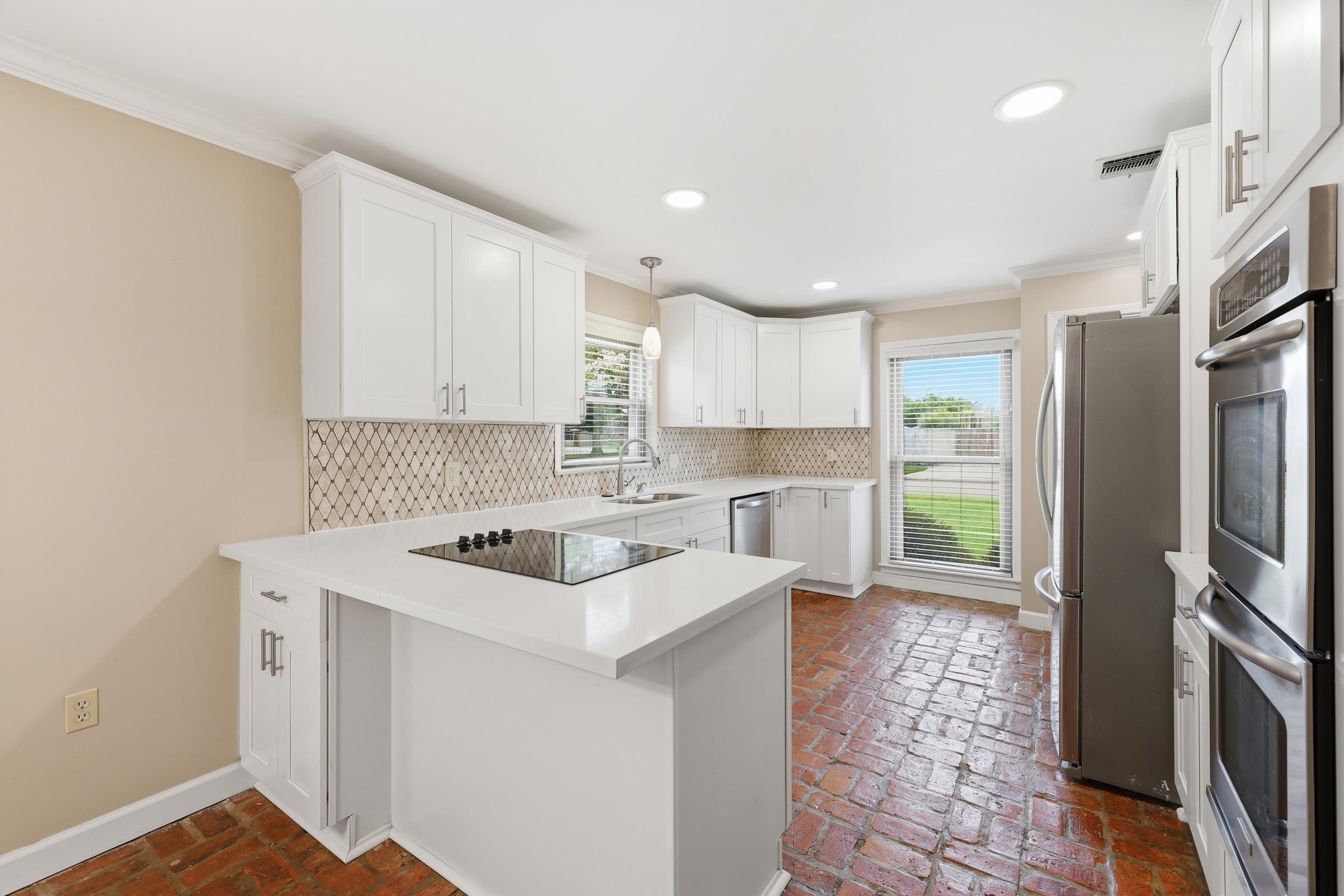 502 Summerfield Dr