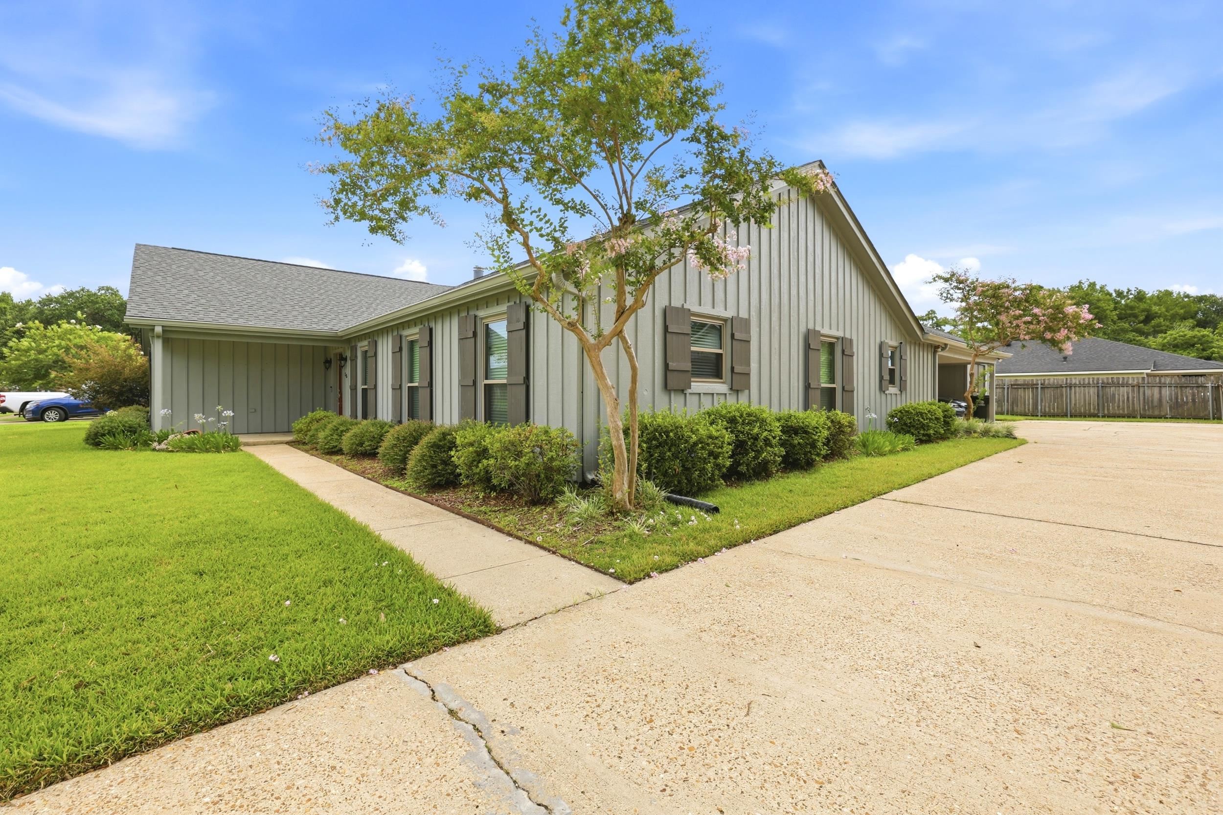 502 Summerfield Dr