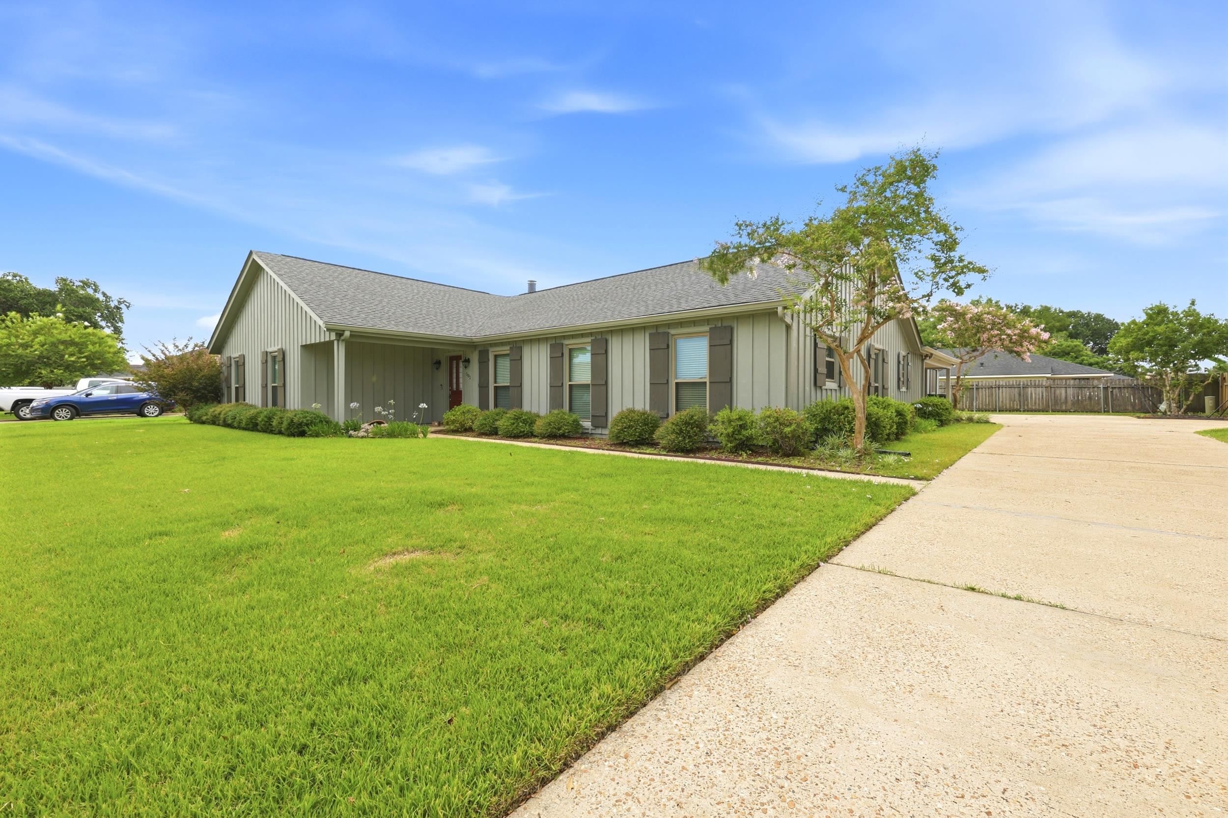 502 Summerfield Dr