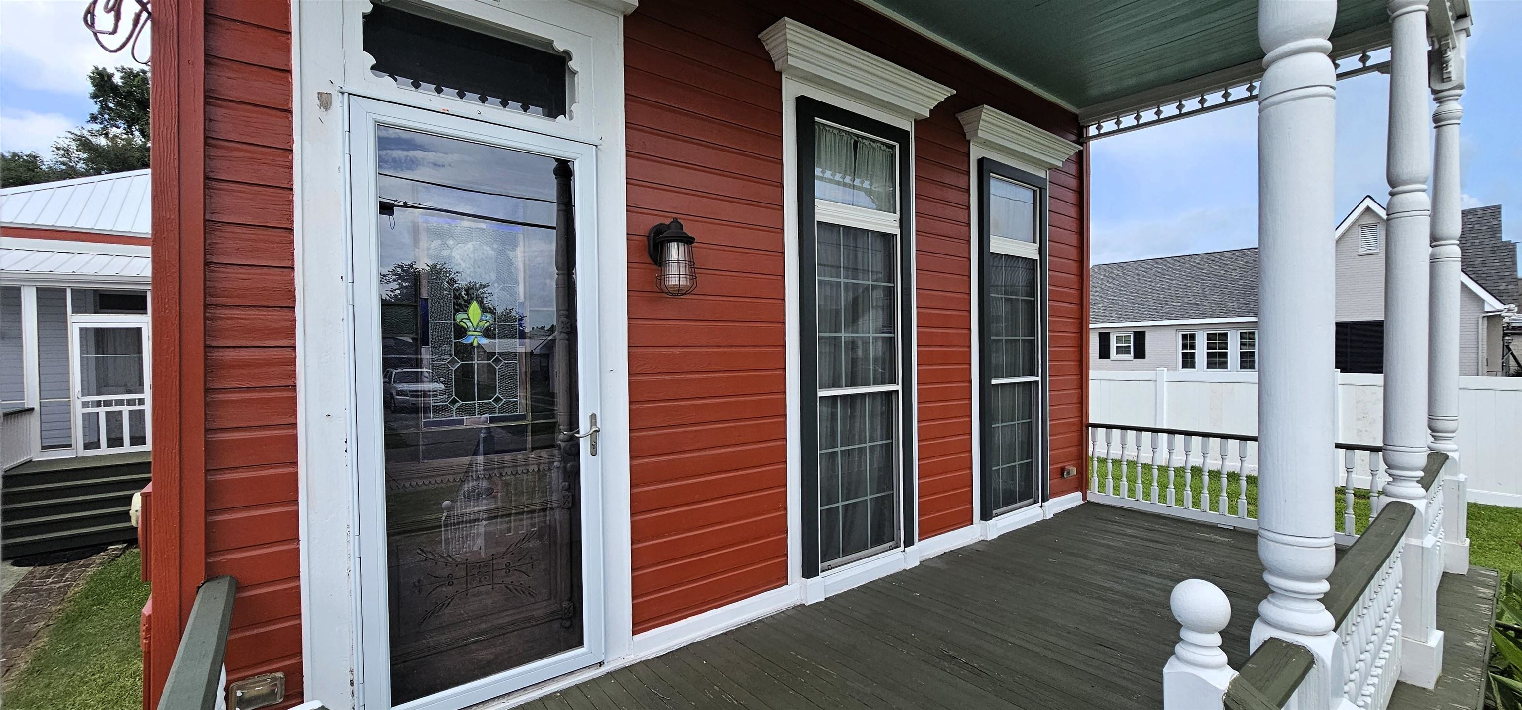 516 Iberville