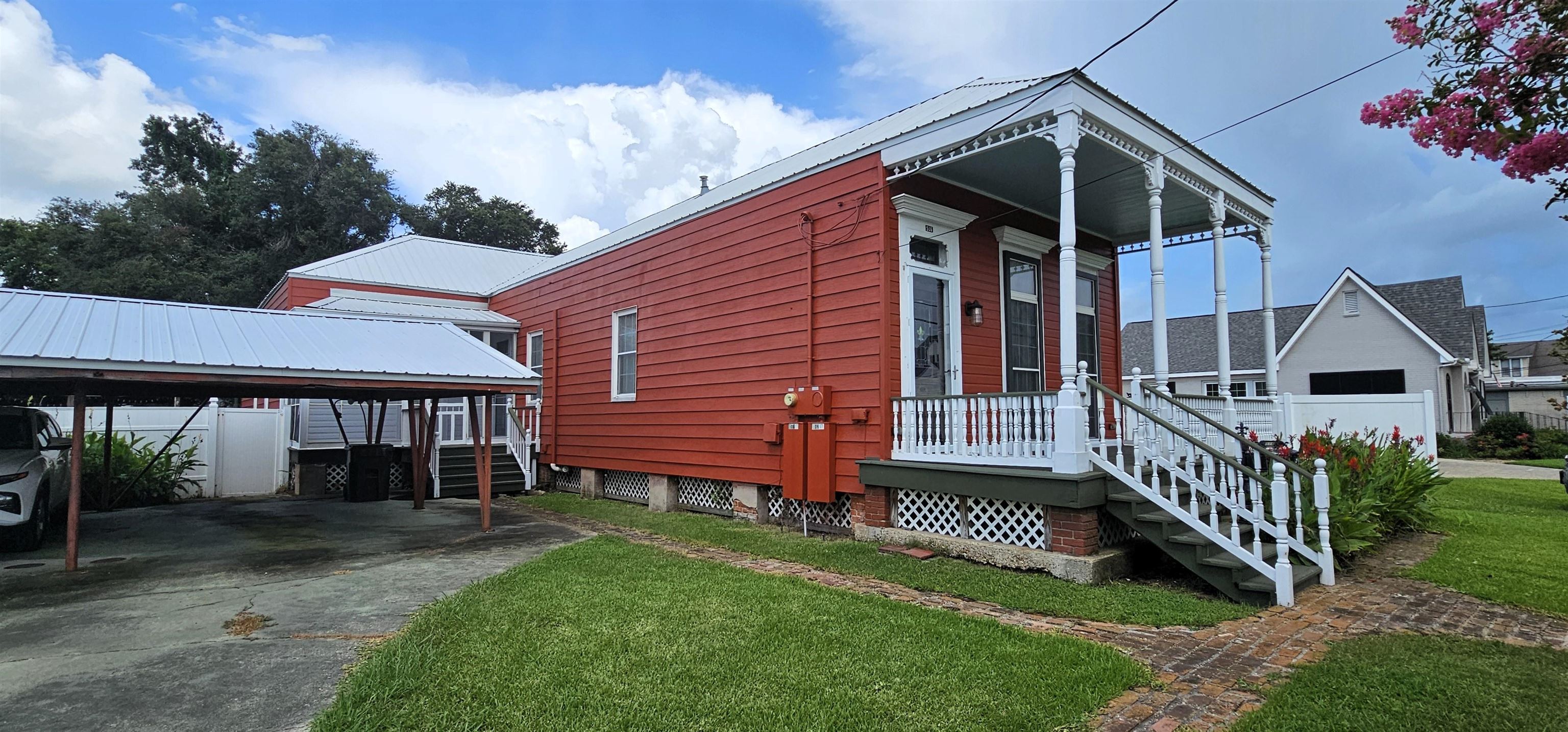516 Iberville