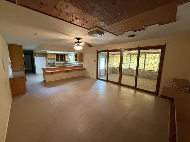 121 N Clausen Road