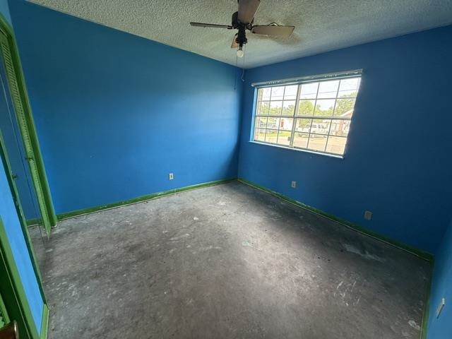 121 N Clausen Road
