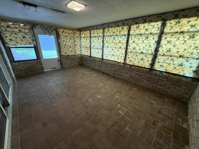 121 N Clausen Road