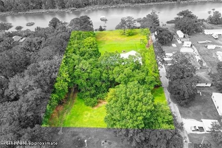 121 N Clausen Road