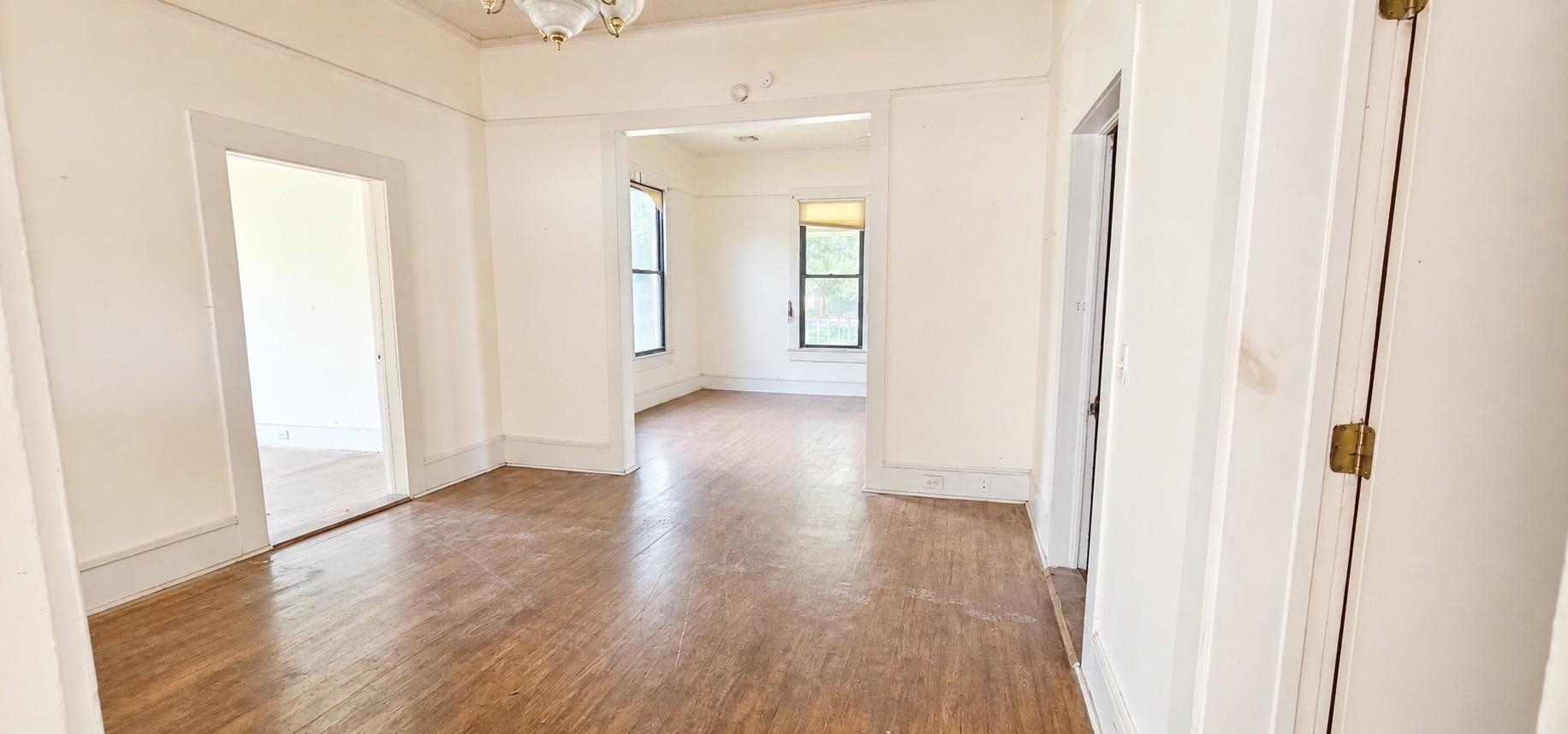 1801 Main St