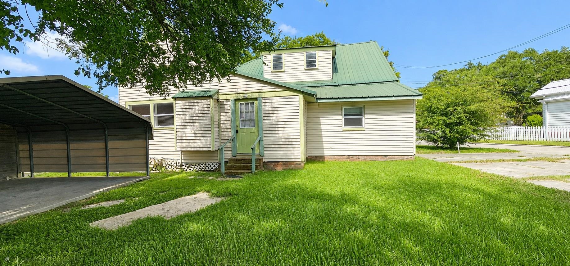 1801 Main St