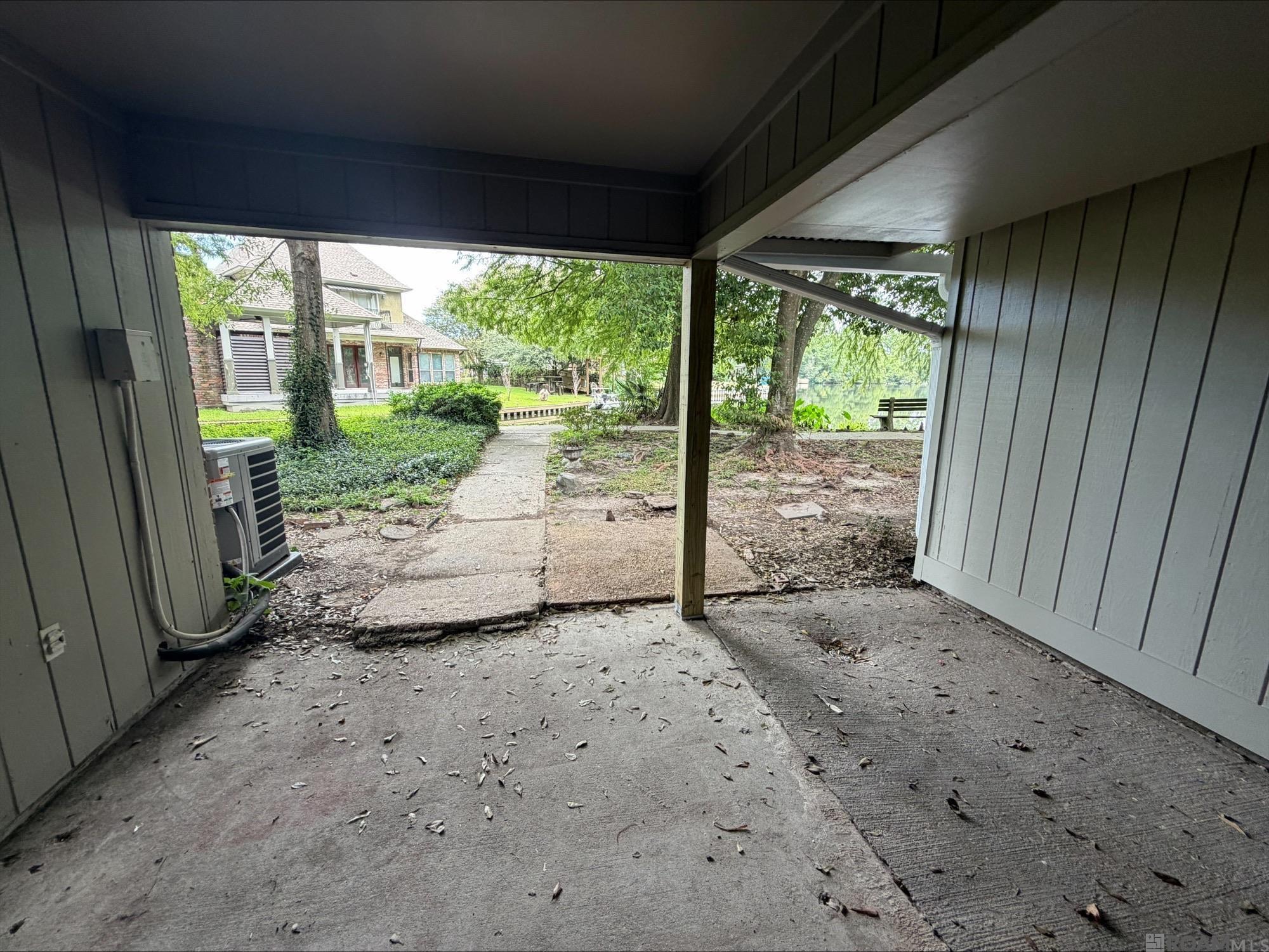 2419 Aubin Ln