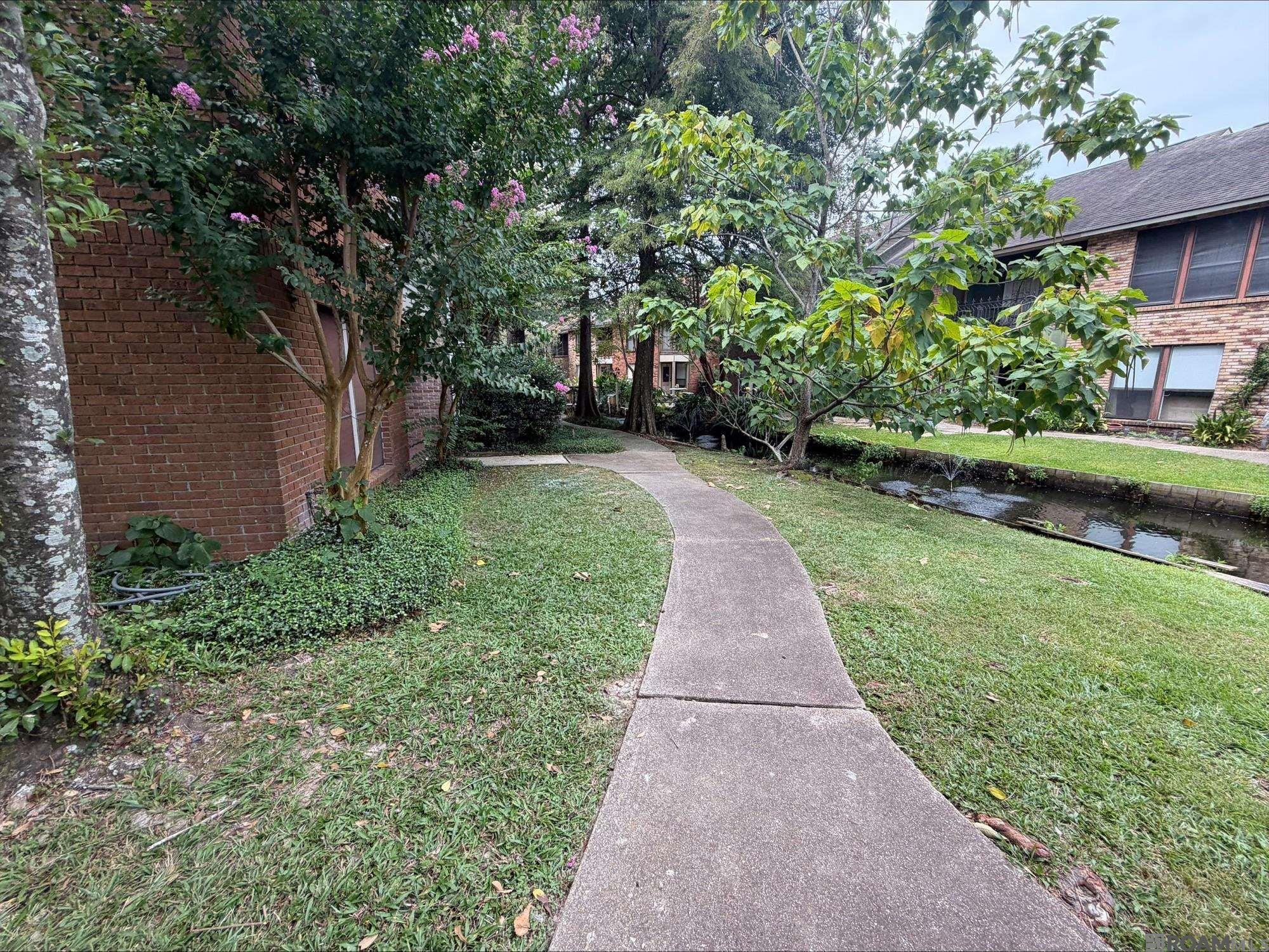 2419 Aubin Ln