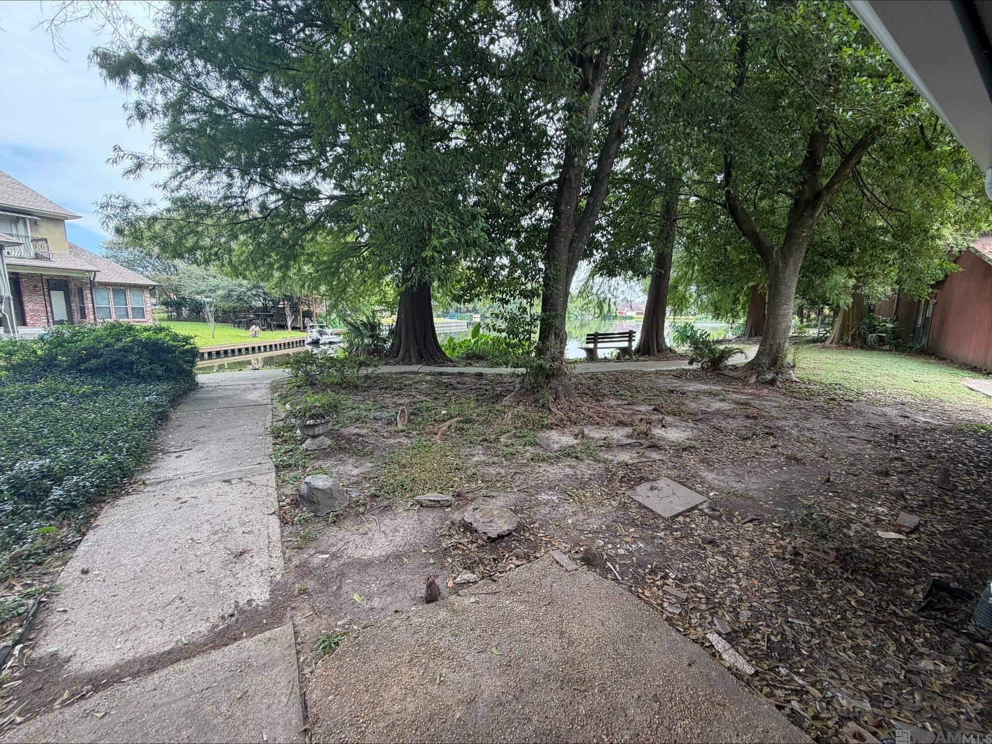 2419 Aubin Ln