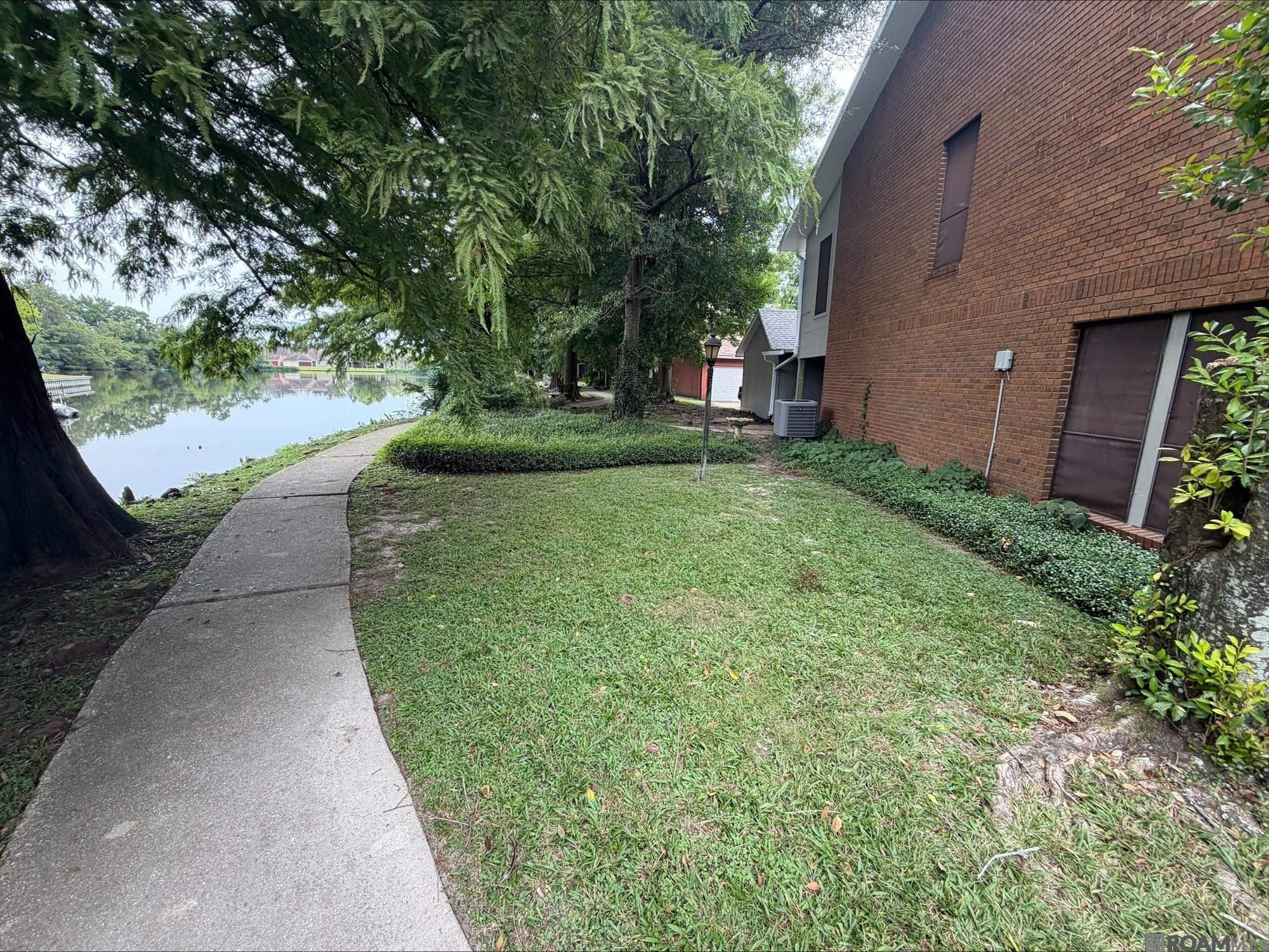 2419 Aubin Ln