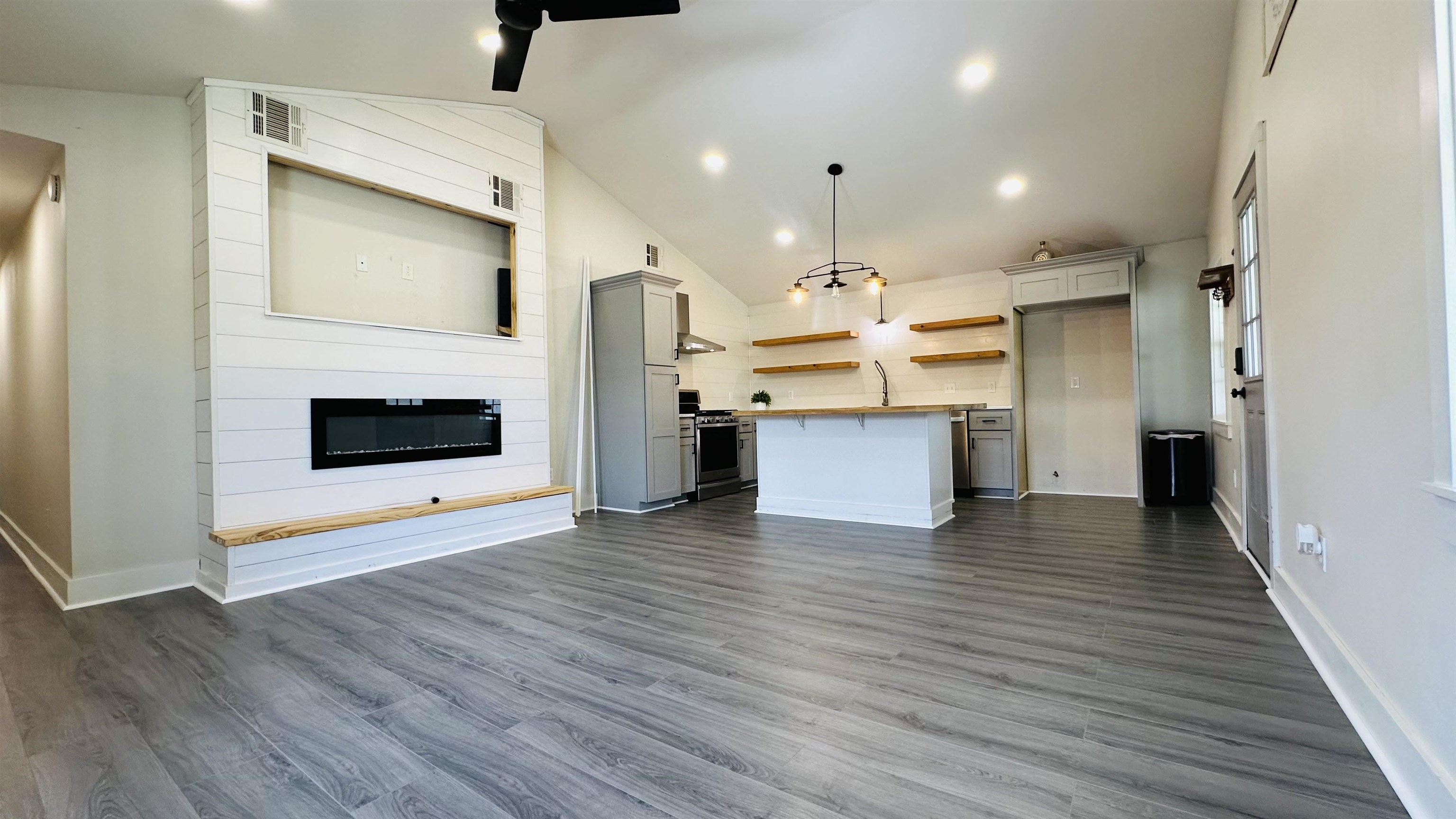 2419 Robicheaux Alley